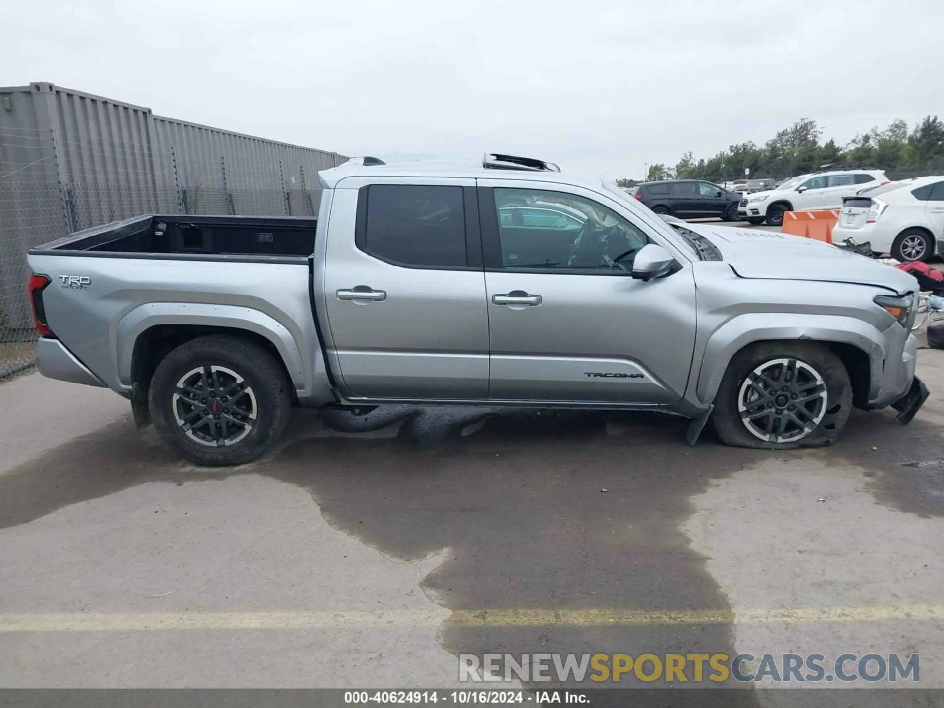 13 fotografías del automóvil dañado 3TMLB5JN8RM031702 TOYOTA TACOMA 2024