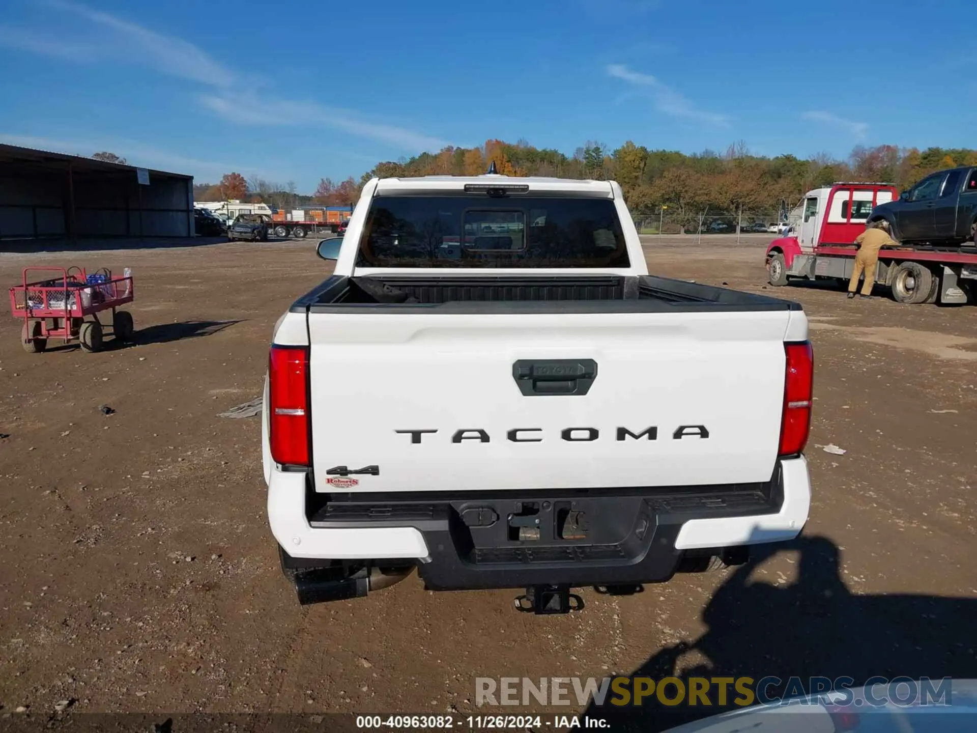 16 fotografías del automóvil dañado 3TMLB5JN8RM036768 TOYOTA TACOMA 2024