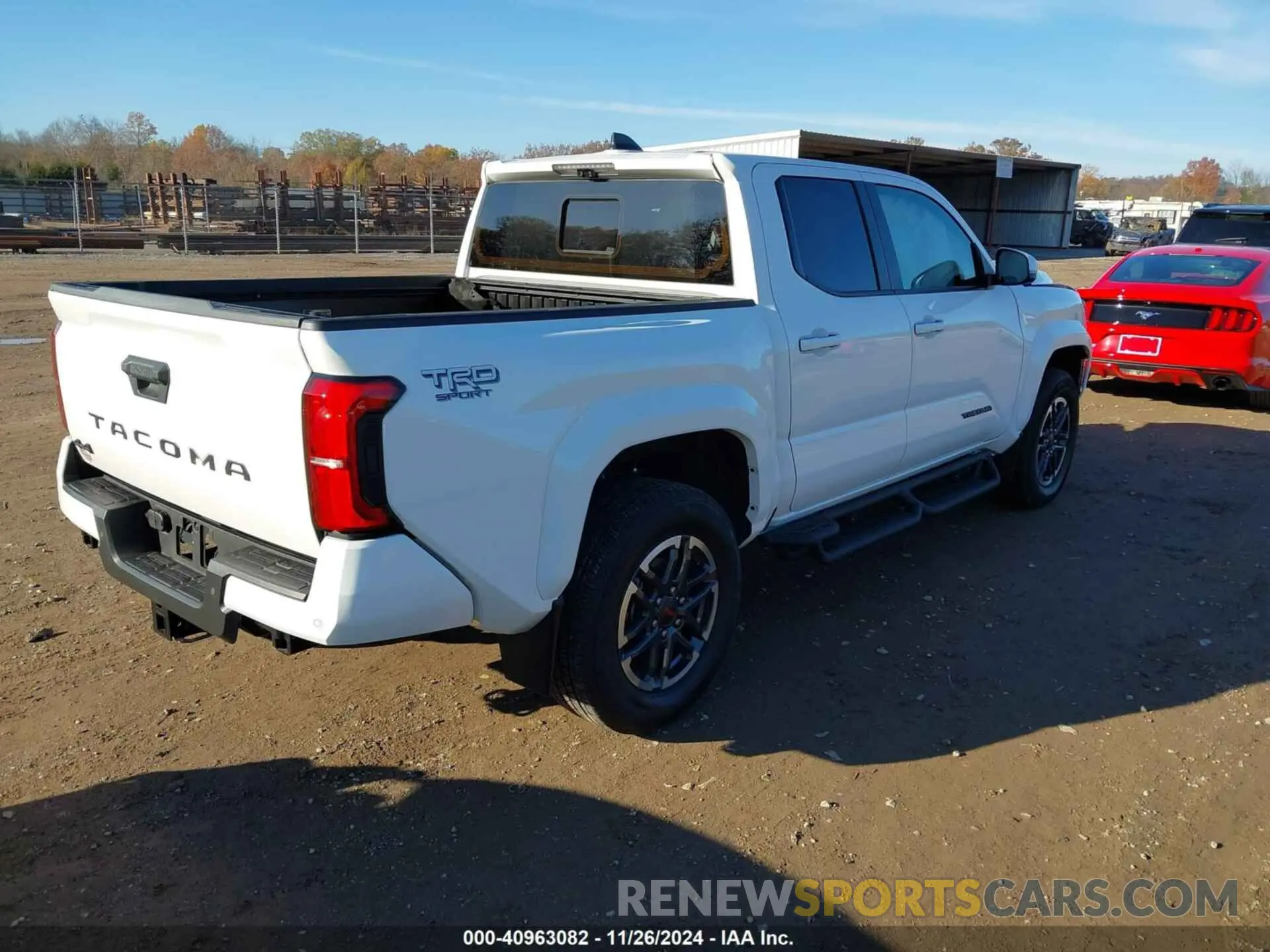 4 fotografías del automóvil dañado 3TMLB5JN8RM036768 TOYOTA TACOMA 2024
