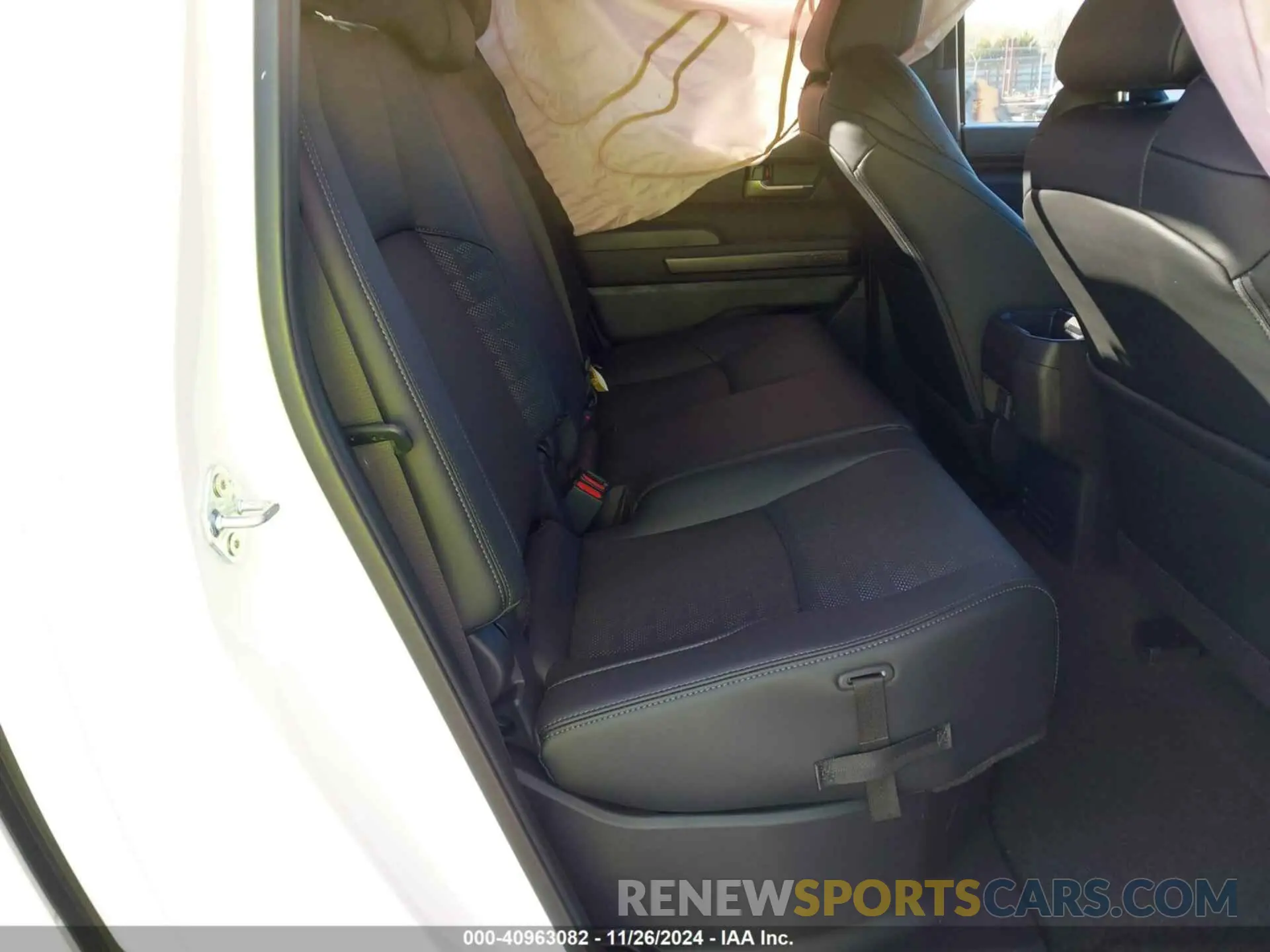 8 fotografías del automóvil dañado 3TMLB5JN8RM036768 TOYOTA TACOMA 2024