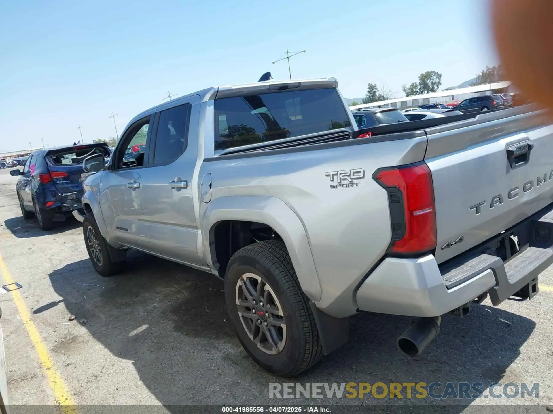 3 fotografías del automóvil dañado 3TMLB5JN8RM057684 TOYOTA TACOMA 2024