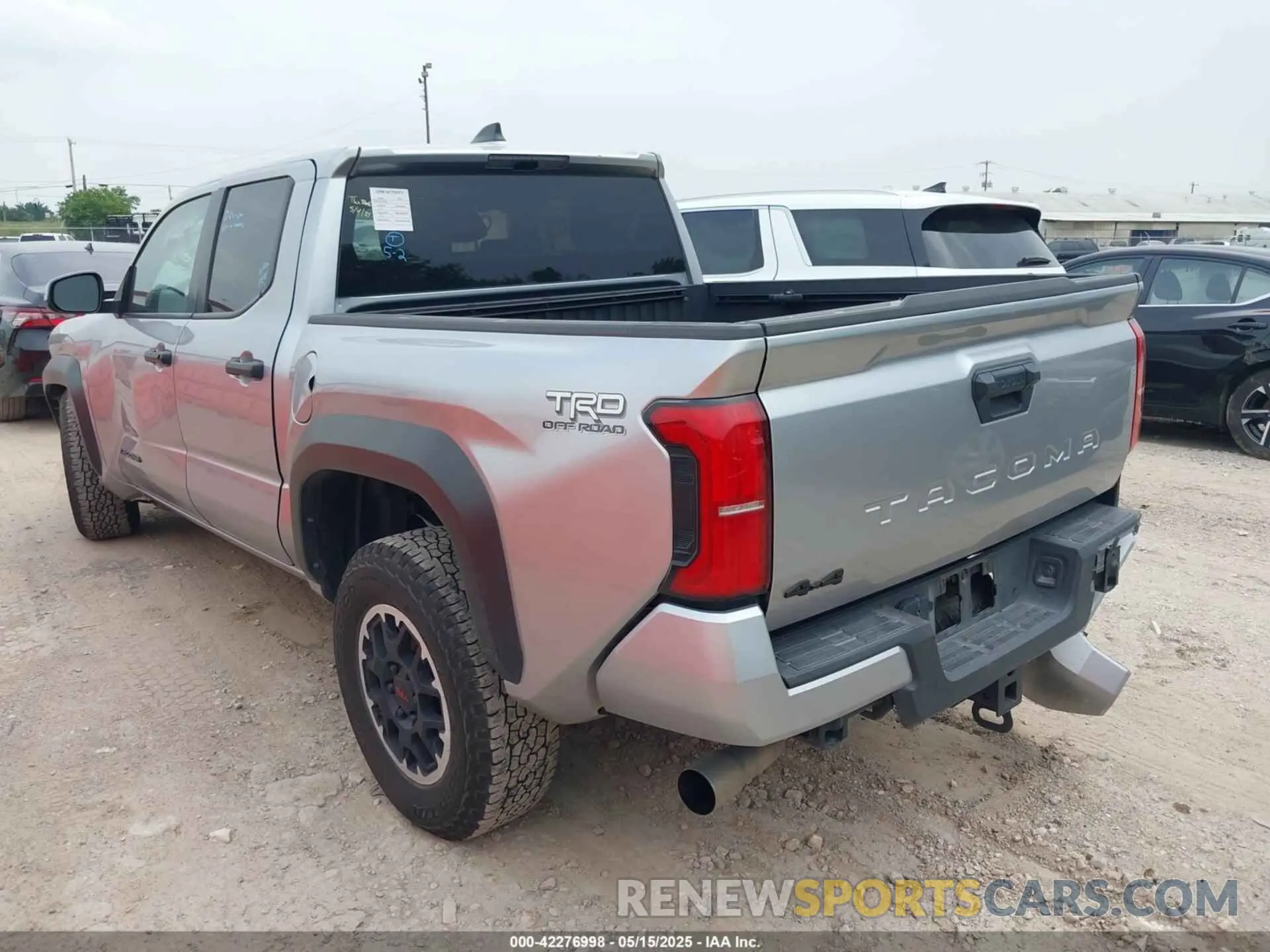 3 fotografías del automóvil dañado 3TMLB5JN9RM003004 TOYOTA TACOMA 2024