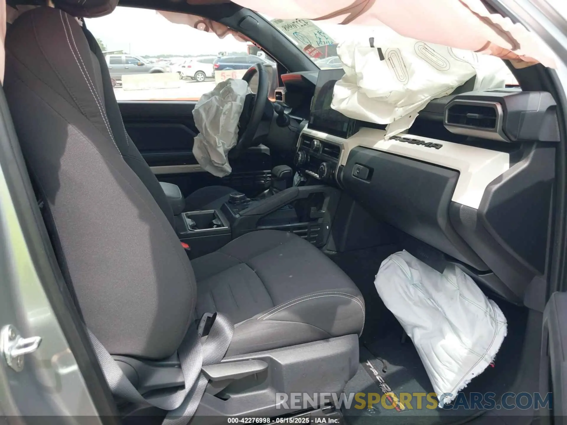 5 fotografías del automóvil dañado 3TMLB5JN9RM003004 TOYOTA TACOMA 2024