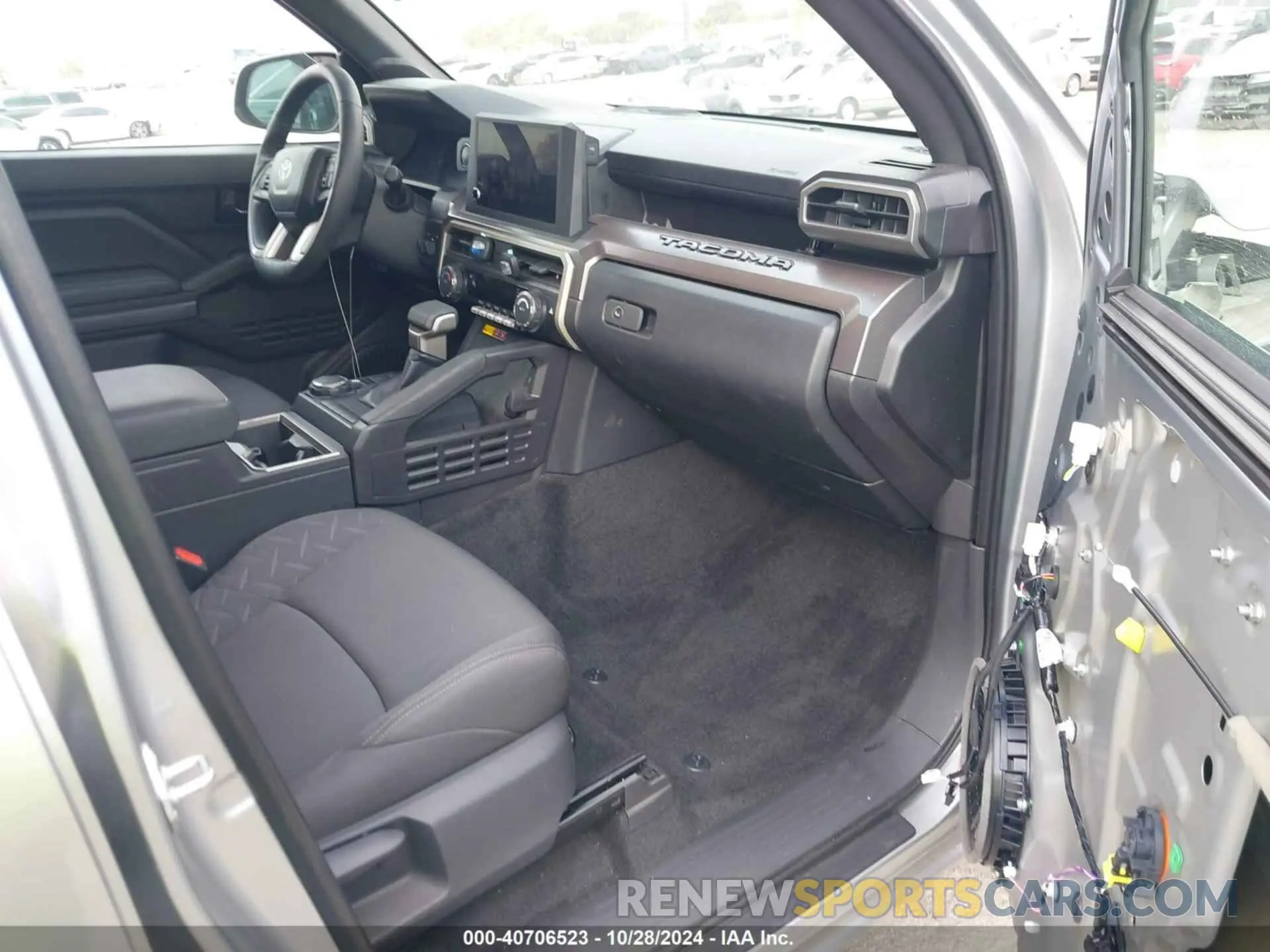 5 fotografías del automóvil dañado 3TMLB5JN9RM003486 TOYOTA TACOMA 2024