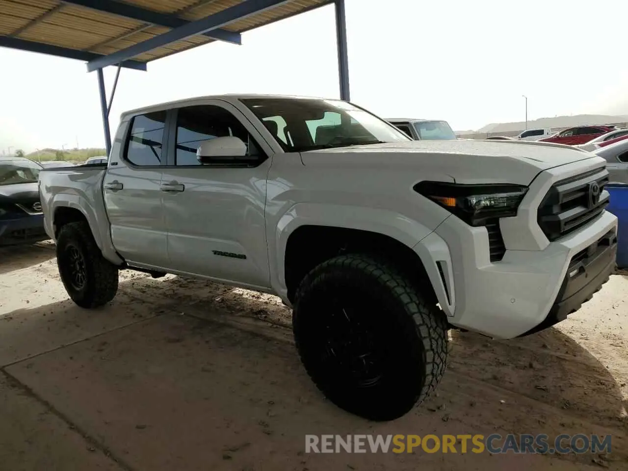 4 fotografías del automóvil dañado 3TMLB5JN9RM044927 TOYOTA TACOMA 2024