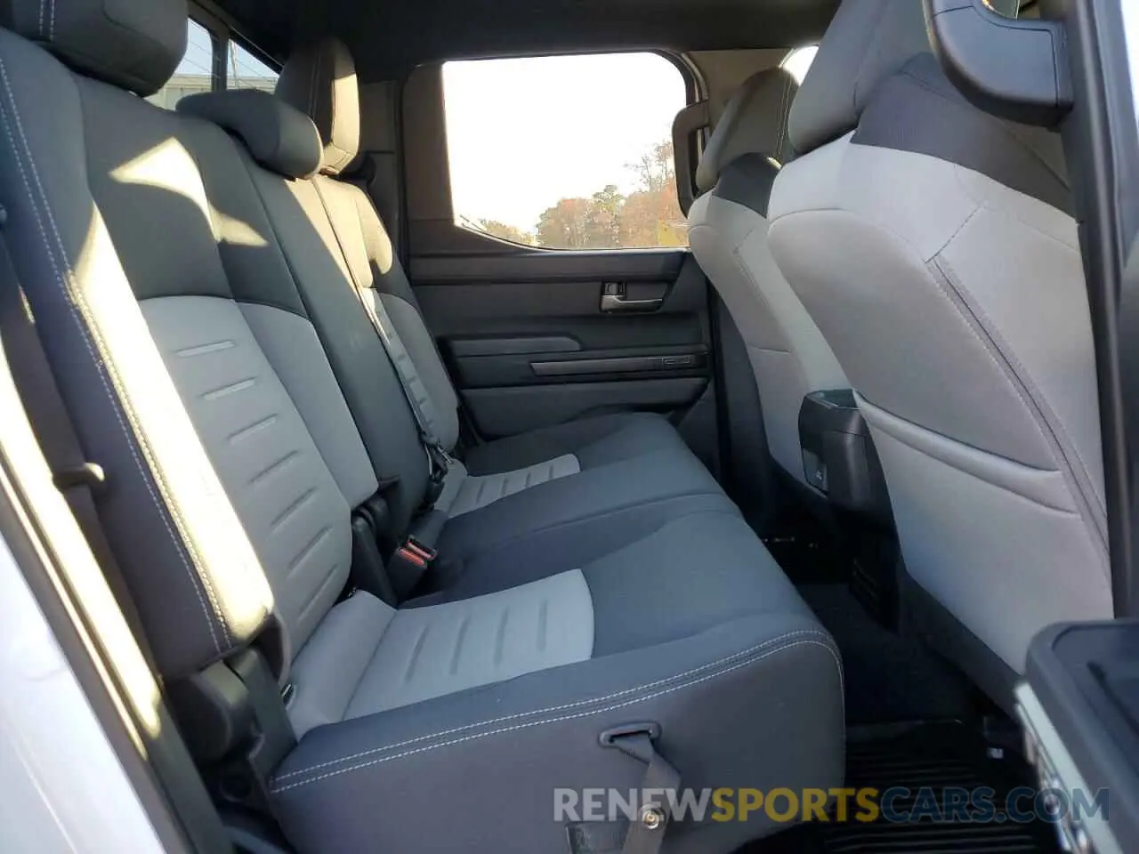 10 fotografías del automóvil dañado 3TMLB5JN9RM058584 TOYOTA TACOMA 2024