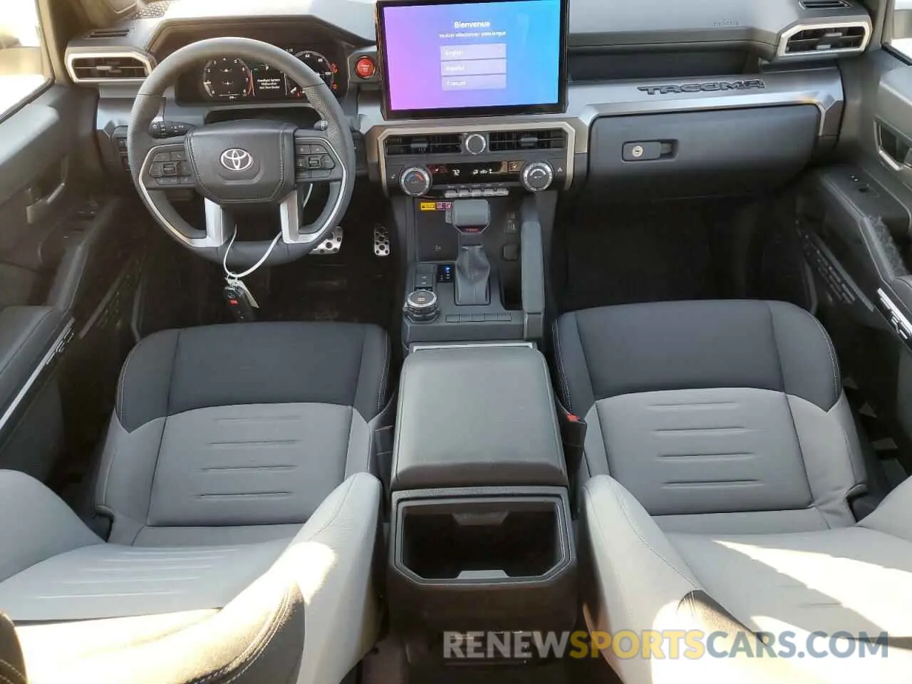 8 fotografías del automóvil dañado 3TMLB5JN9RM058584 TOYOTA TACOMA 2024