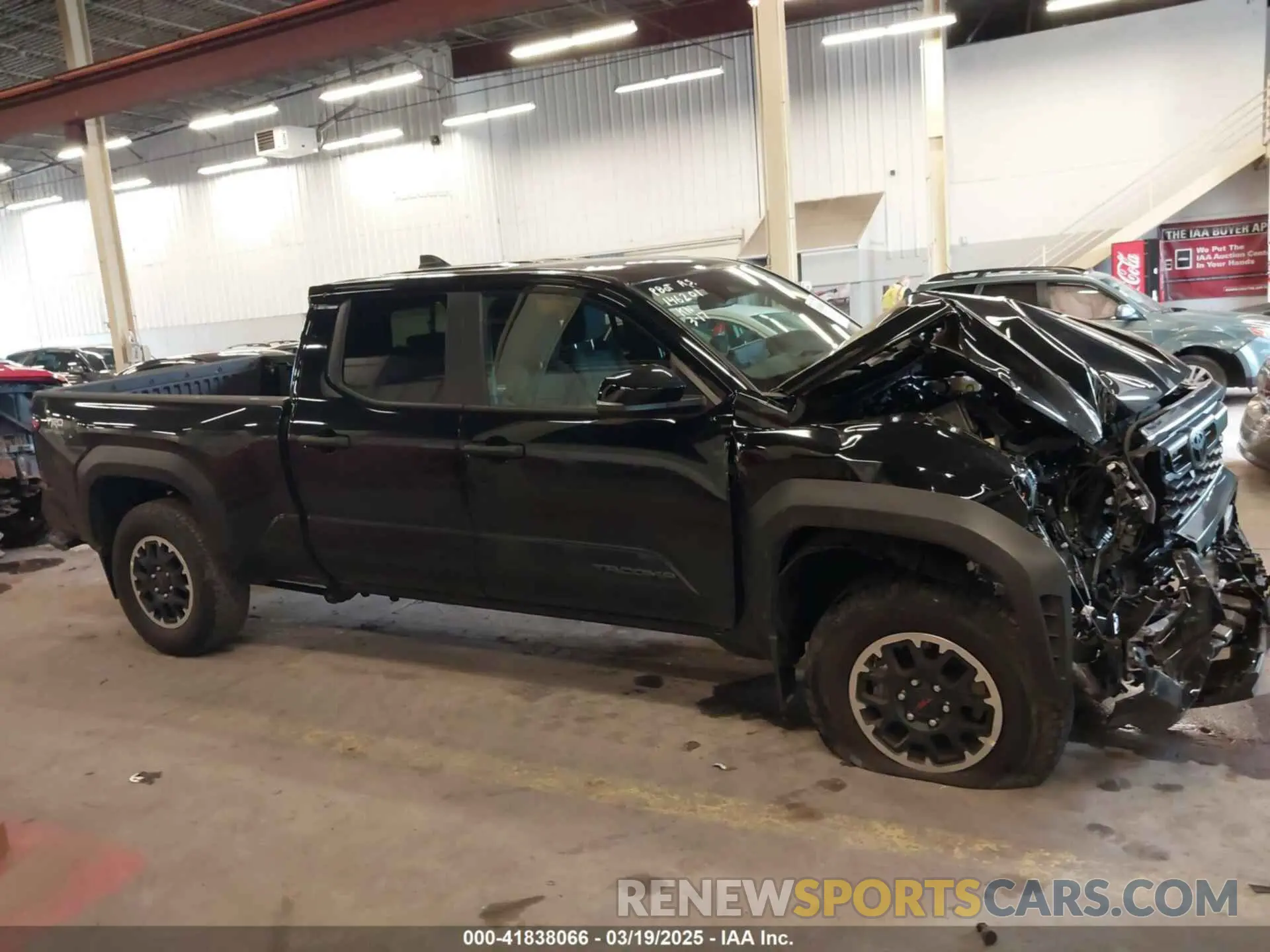 12 fotografías del automóvil dañado 3TMLB5JN9RM067673 TOYOTA TACOMA 2024