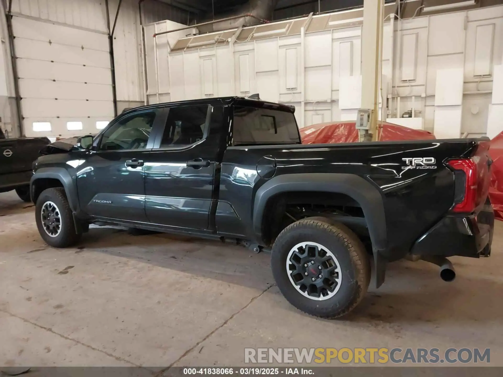 13 fotografías del automóvil dañado 3TMLB5JN9RM067673 TOYOTA TACOMA 2024