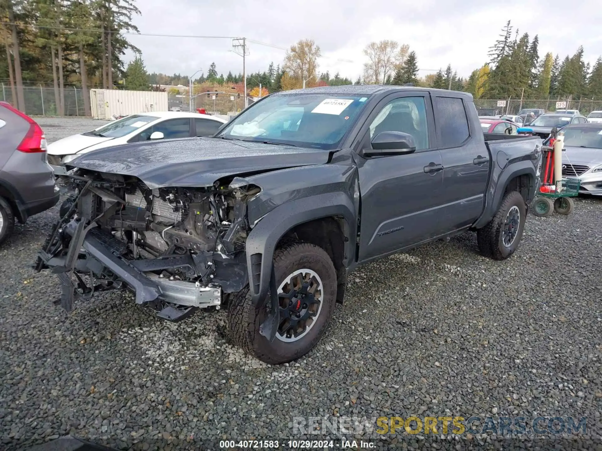 2 fotografías del automóvil dañado 3TMLB5JNXRM004582 TOYOTA TACOMA 2024