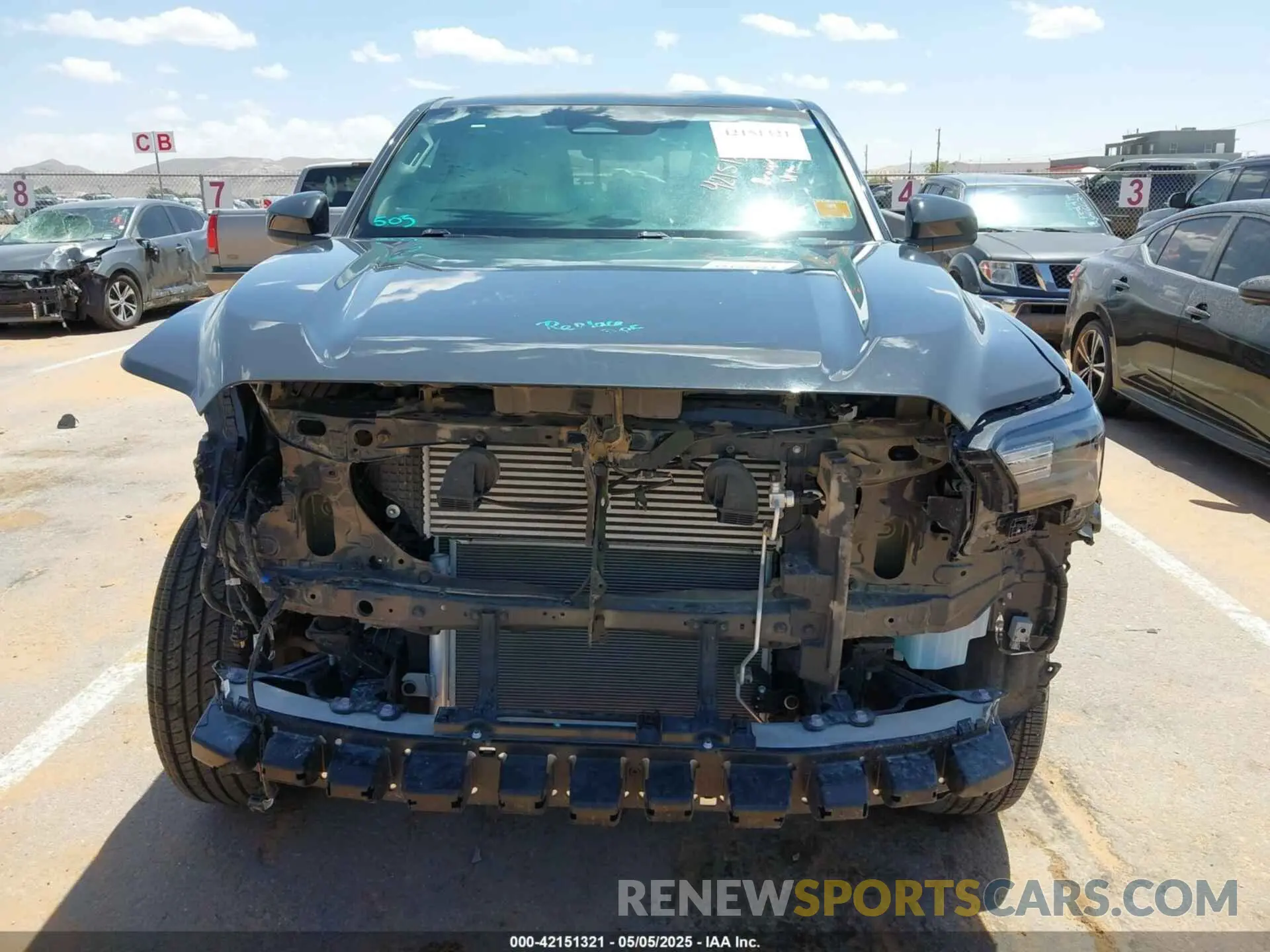 12 fotografías del automóvil dañado 3TMLB5JNXRM004629 TOYOTA TACOMA 2024