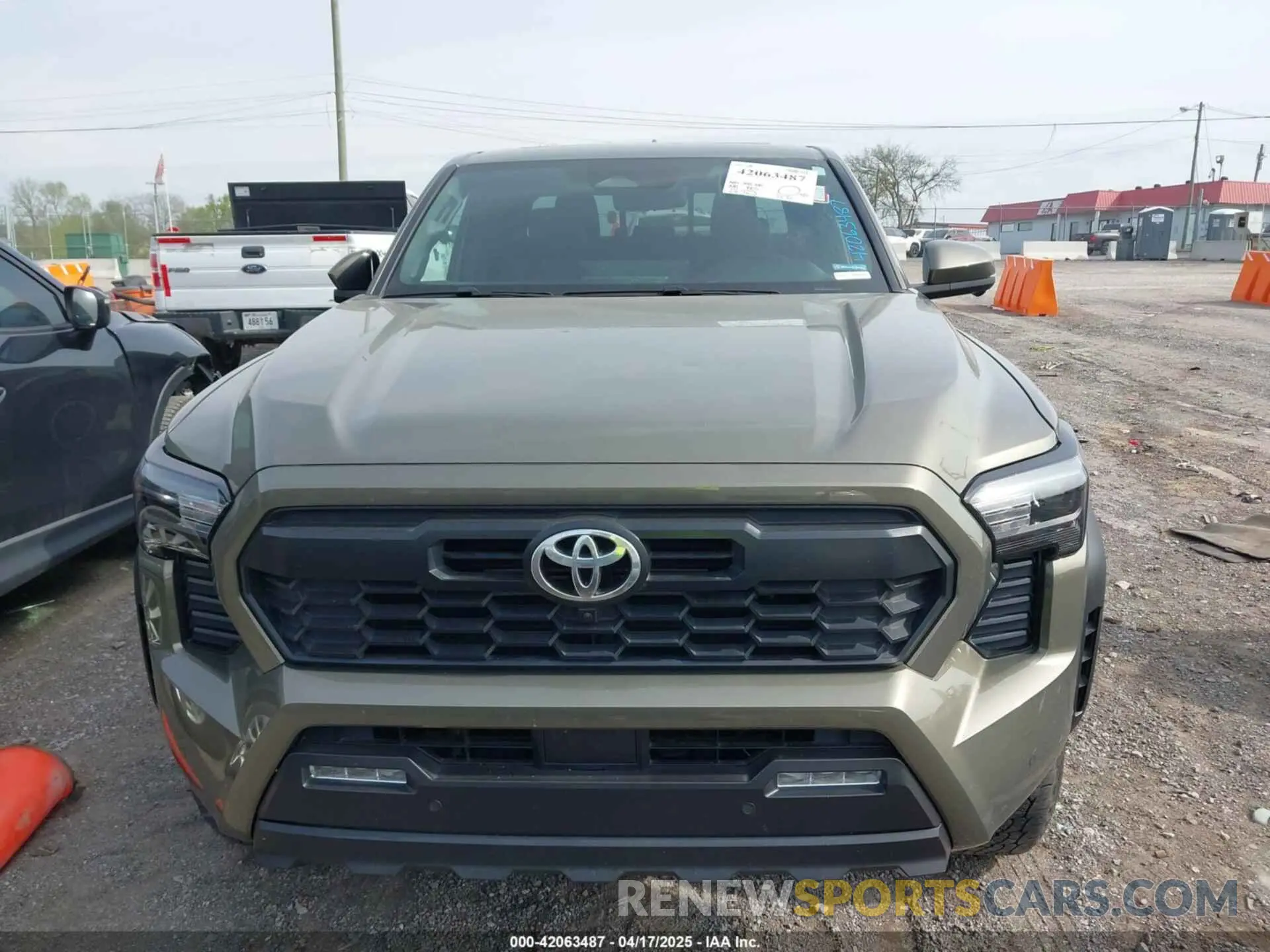 11 fotografías del automóvil dañado 3TMLB5JNXRM006834 TOYOTA TACOMA 2024