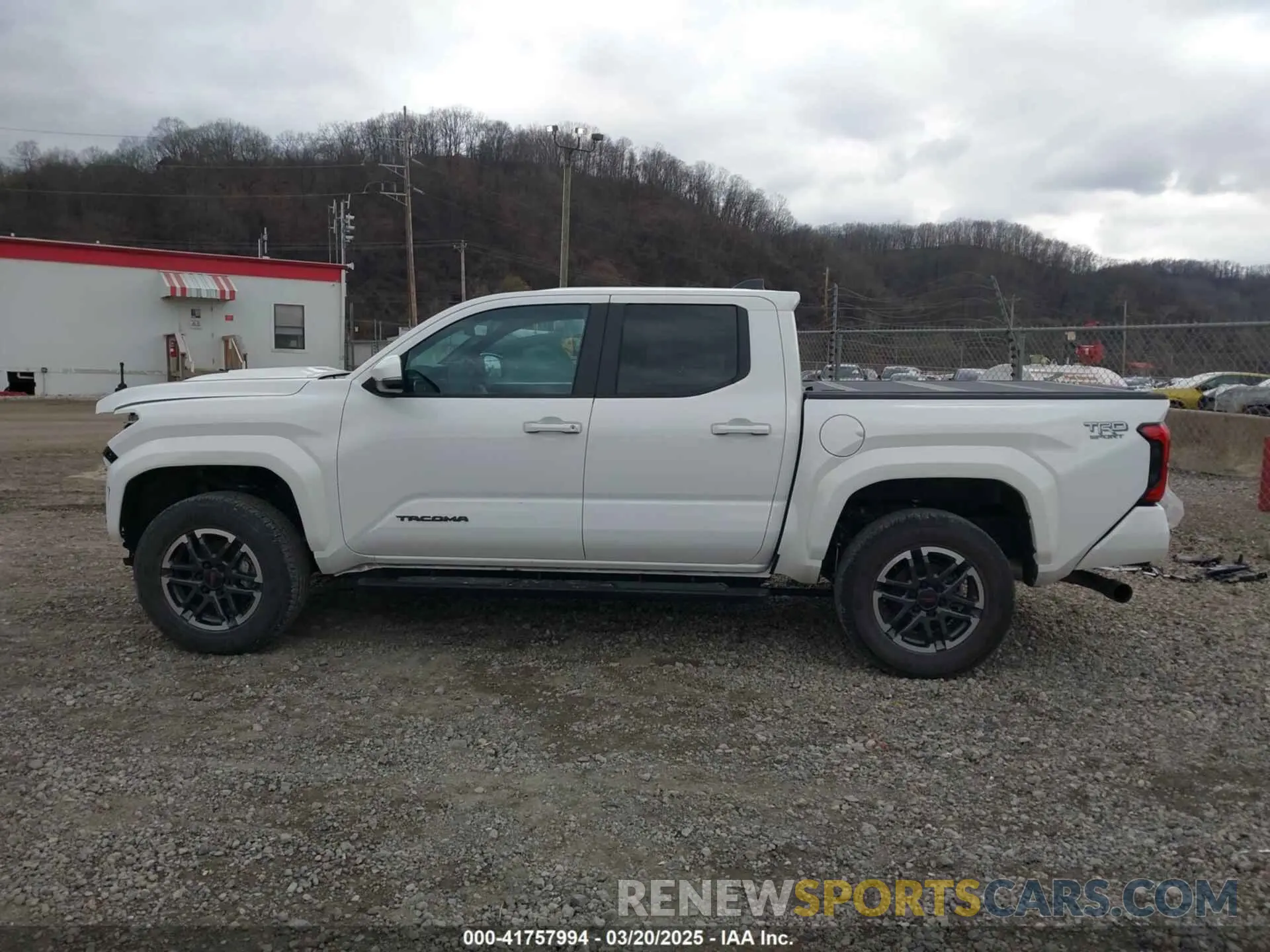 15 fotografías del automóvil dañado 3TMLB5JNXRM012374 TOYOTA TACOMA 2024