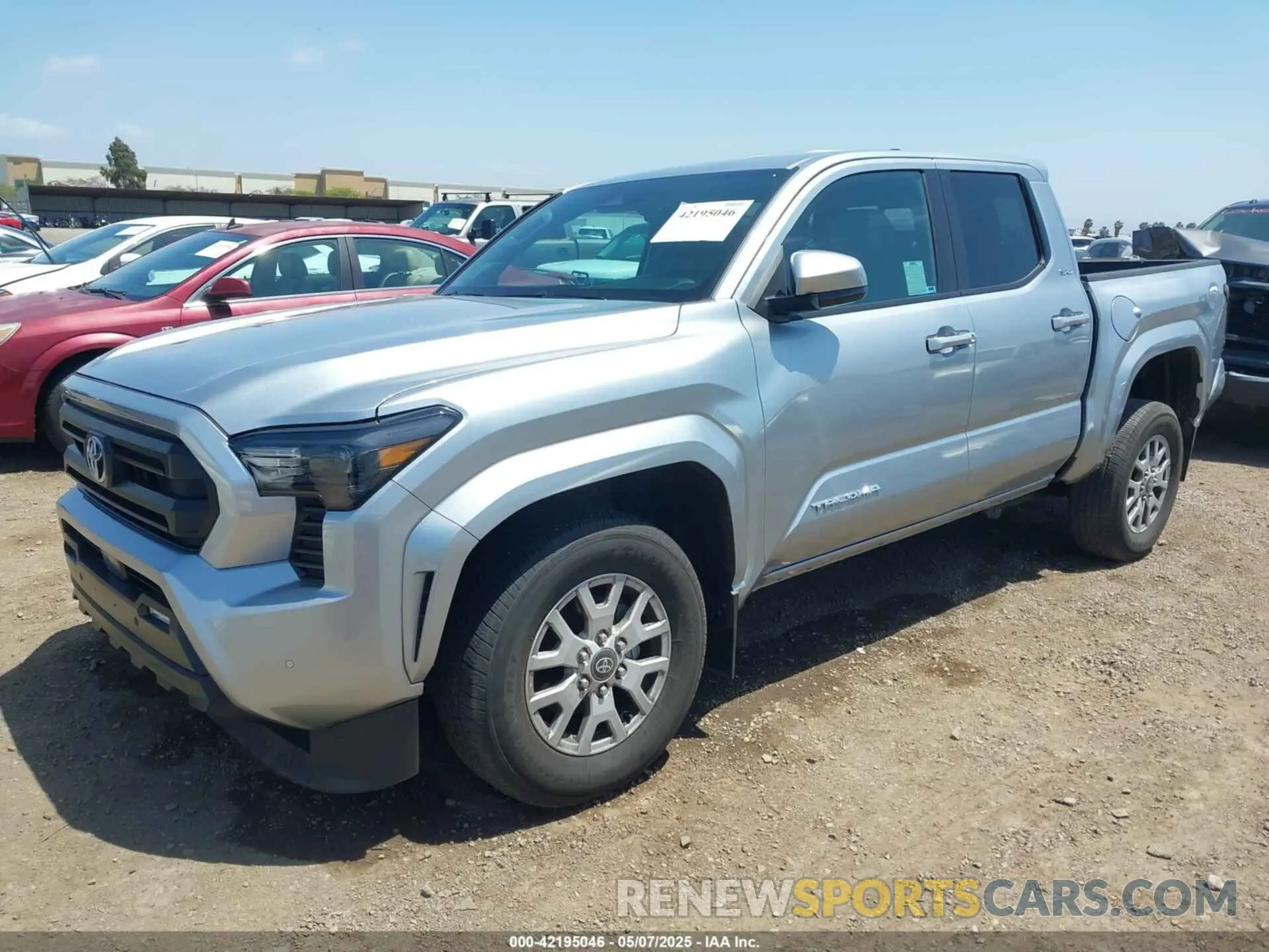 2 fotografías del automóvil dañado 3TMLB5JNXRM012956 TOYOTA TACOMA 2024