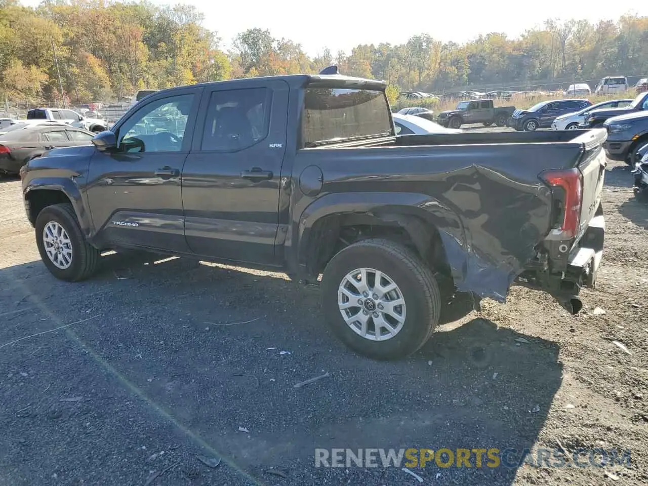 2 fotografías del automóvil dañado 3TMLB5JNXRM037095 TOYOTA TACOMA 2024