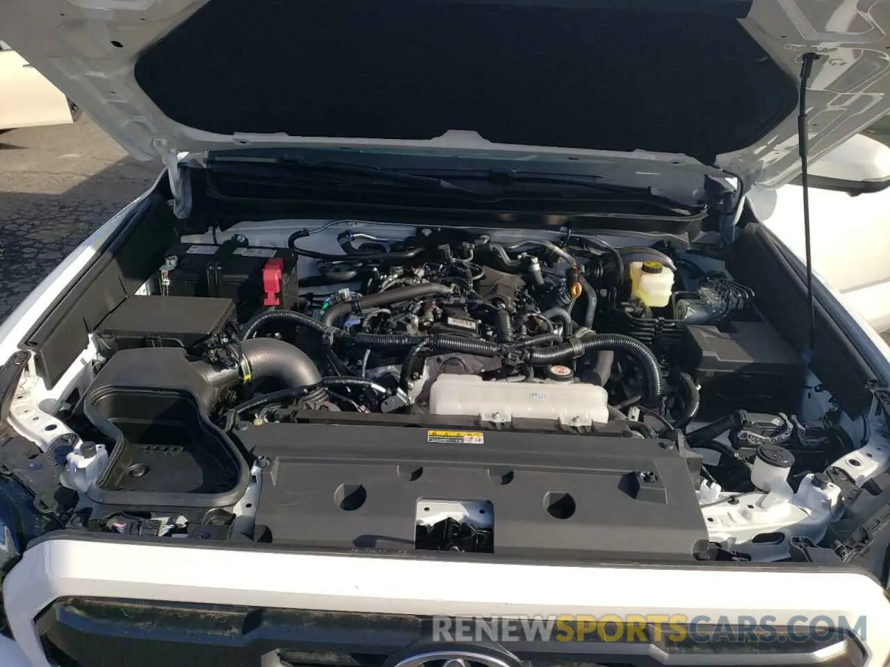 11 fotografías del automóvil dañado 3TMLB5JNXRM043639 TOYOTA TACOMA 2024