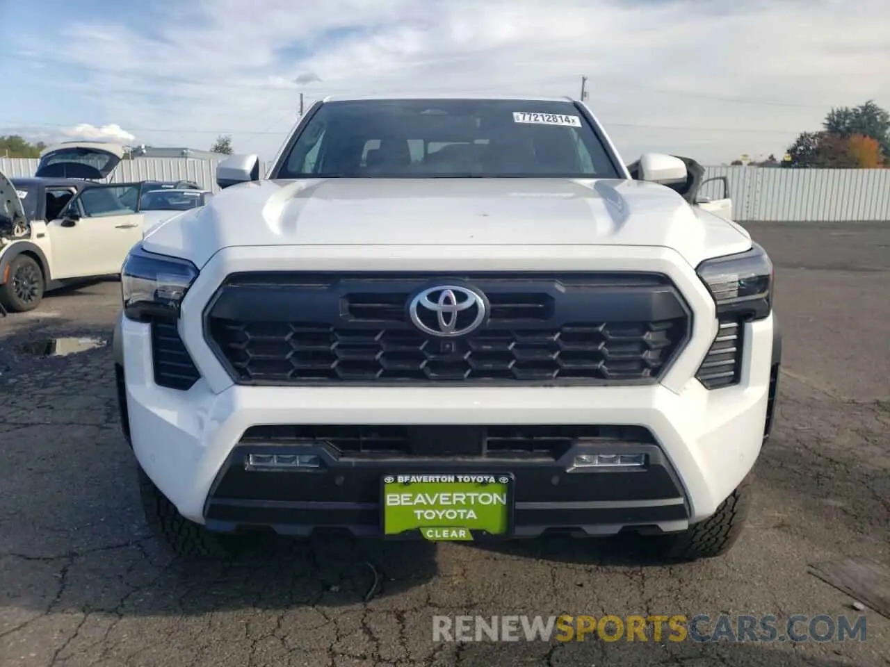 5 fotografías del automóvil dañado 3TMLB5JNXRM043639 TOYOTA TACOMA 2024