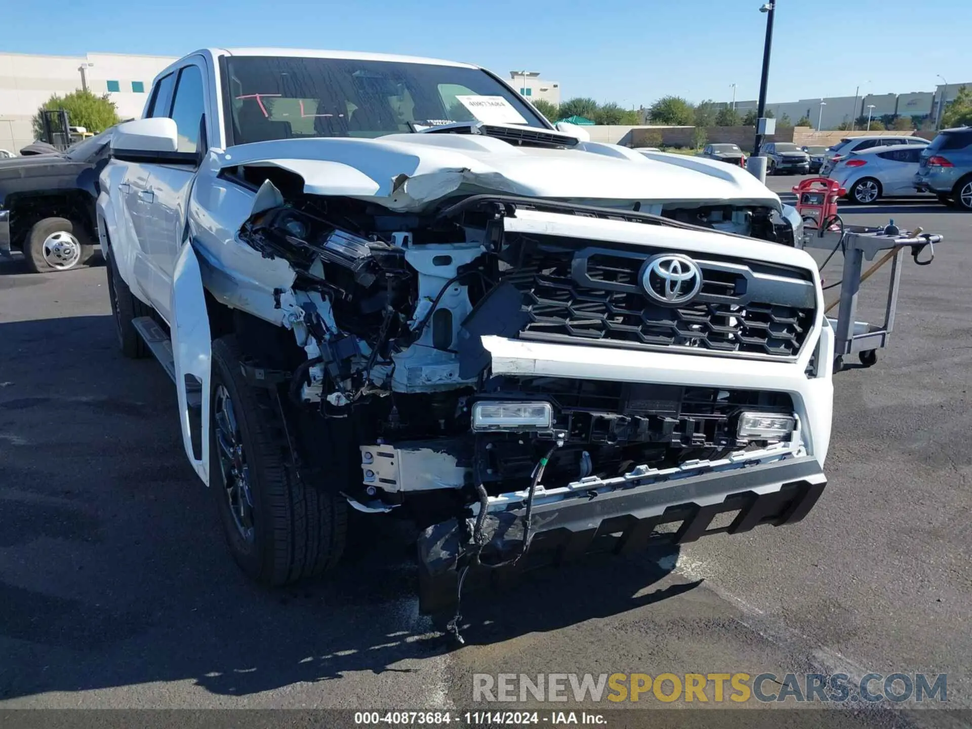 6 fotografías del automóvil dañado 3TMLB5JNXRM044189 TOYOTA TACOMA 2024