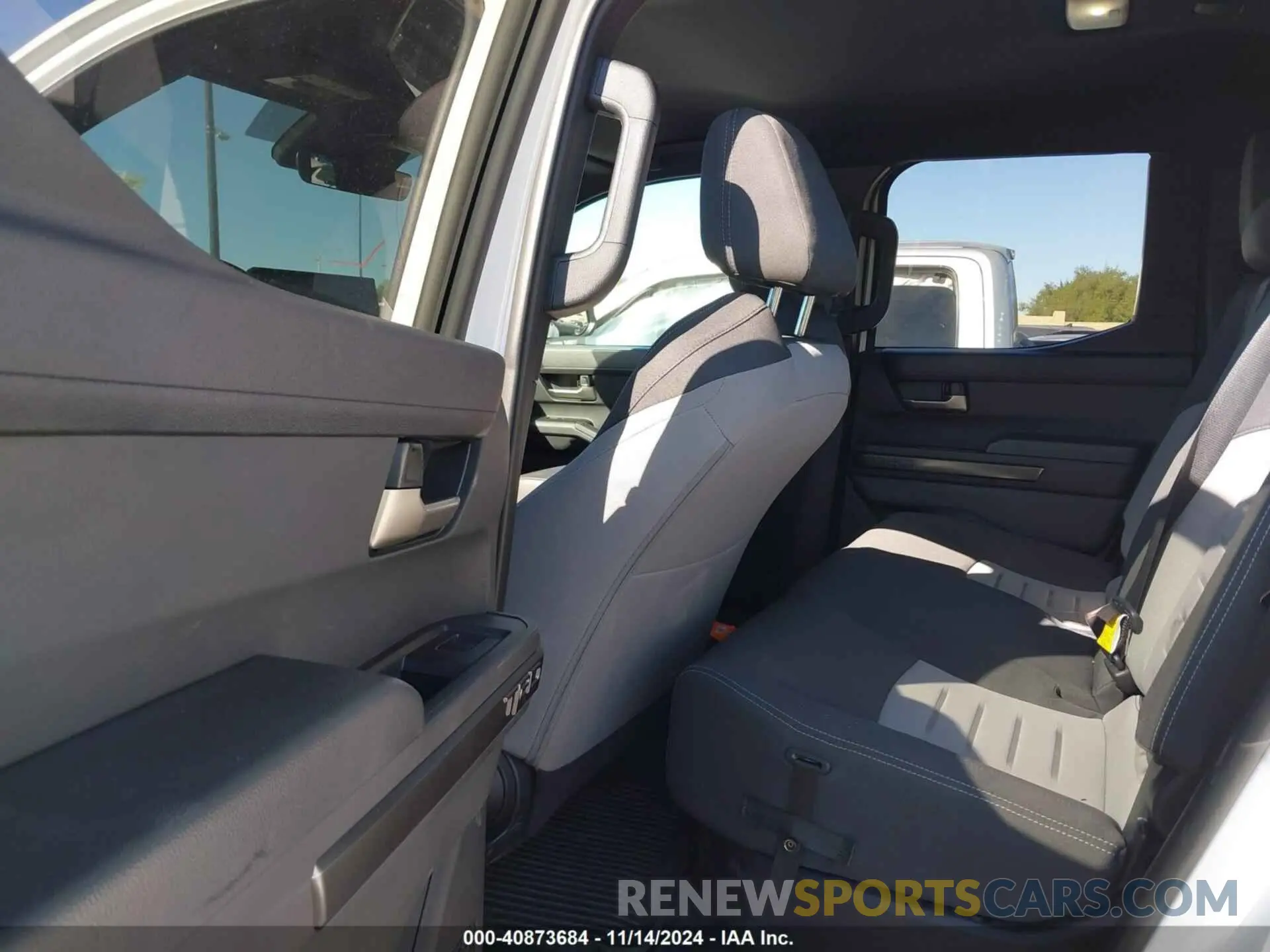 8 fotografías del automóvil dañado 3TMLB5JNXRM044189 TOYOTA TACOMA 2024