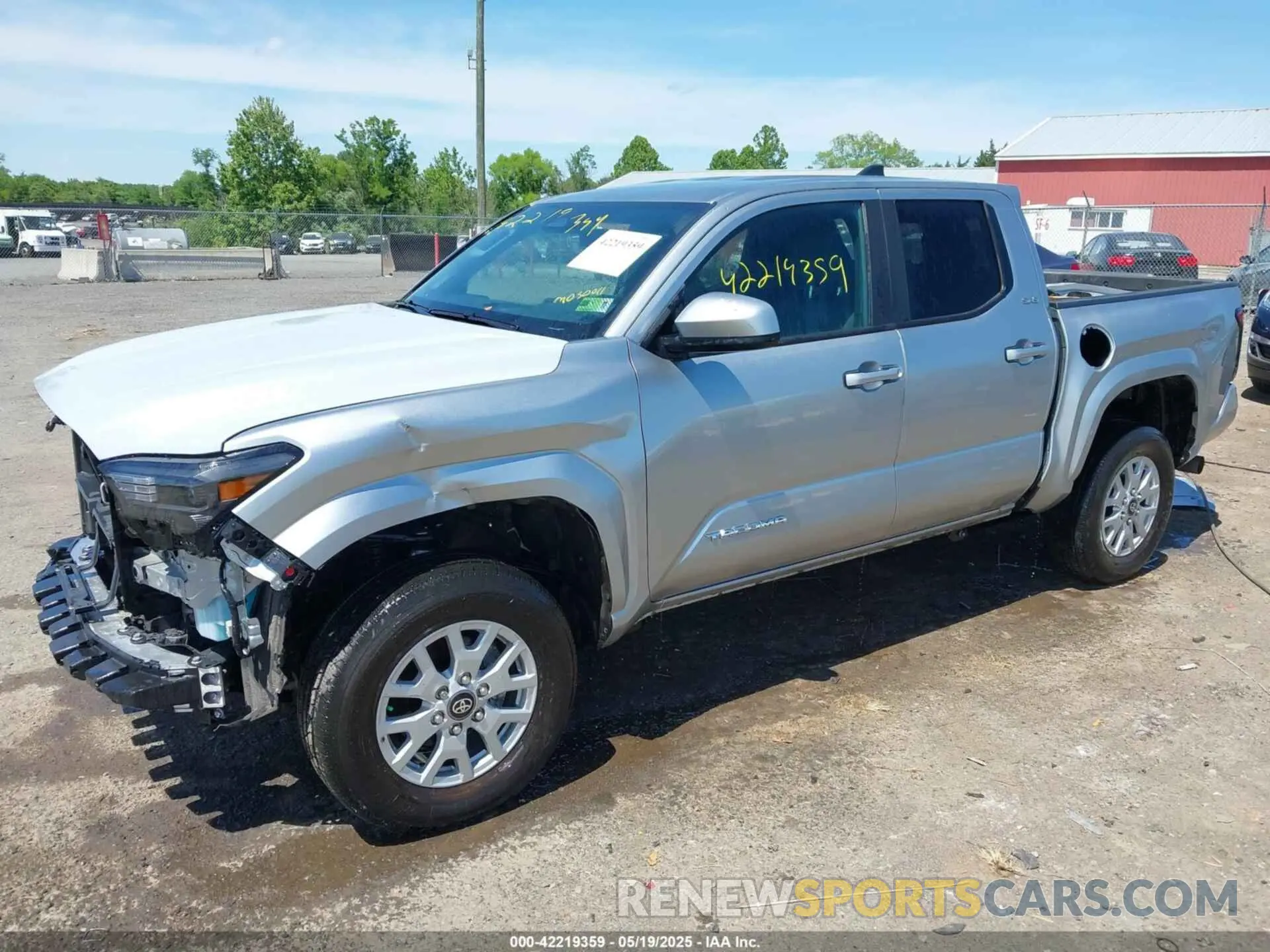 2 fotografías del automóvil dañado 3TMLB5JNXRM050011 TOYOTA TACOMA 2024
