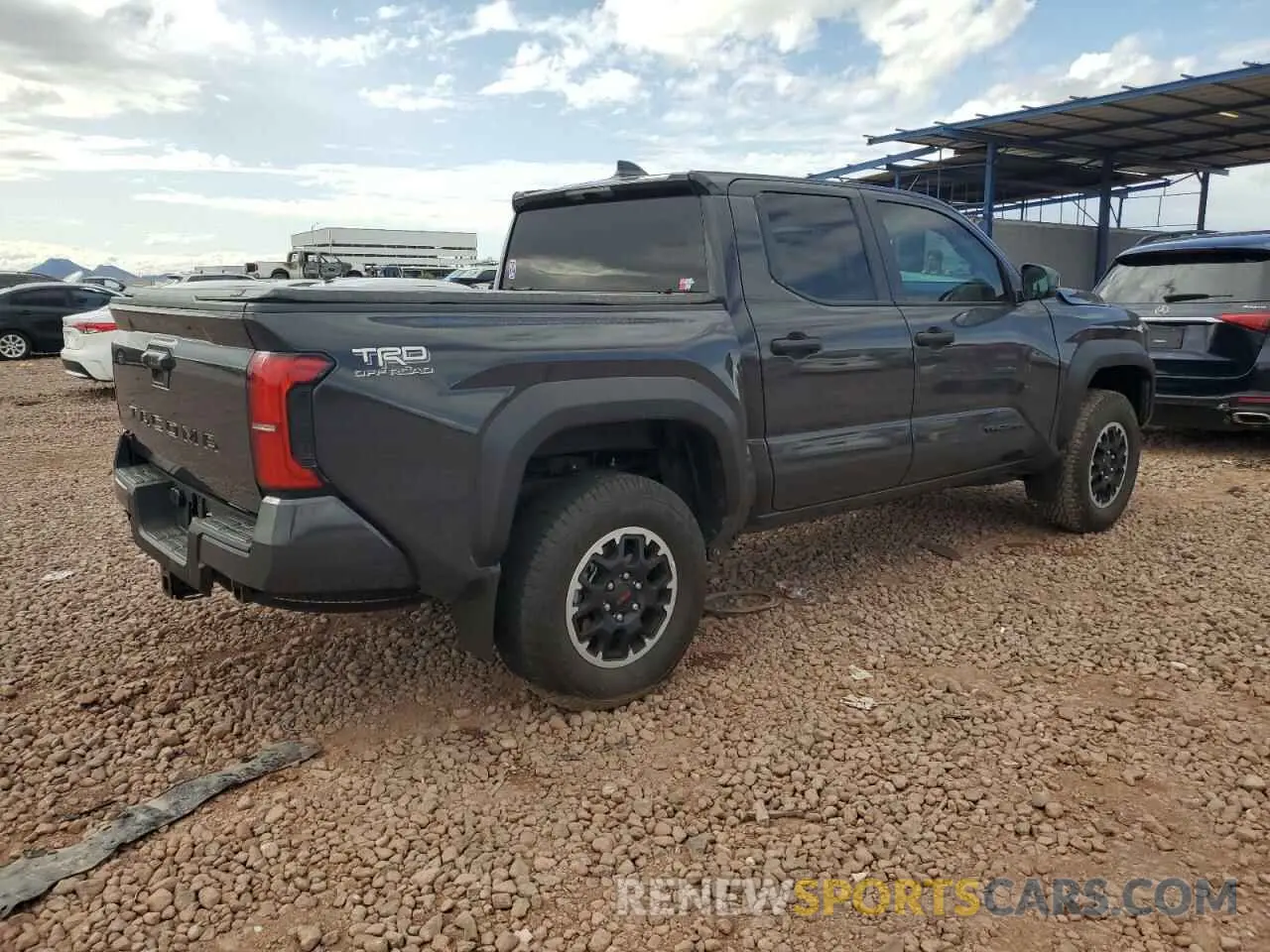 3 fotografías del automóvil dañado 3TMLB5JNXRM052843 TOYOTA TACOMA 2024