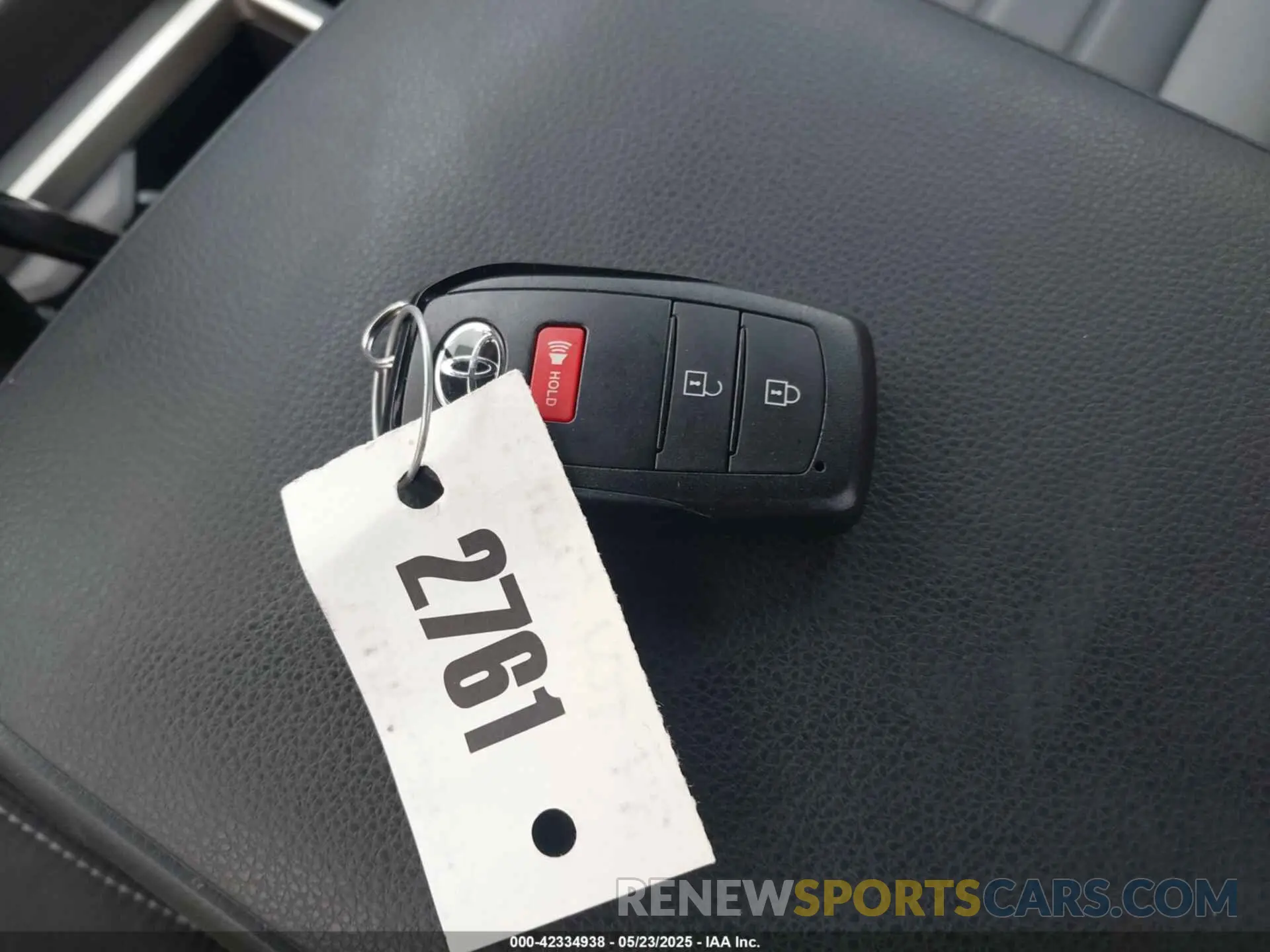 11 fotografías del automóvil dañado 3TYJBAFN0RT011716 TOYOTA TACOMA 2024
