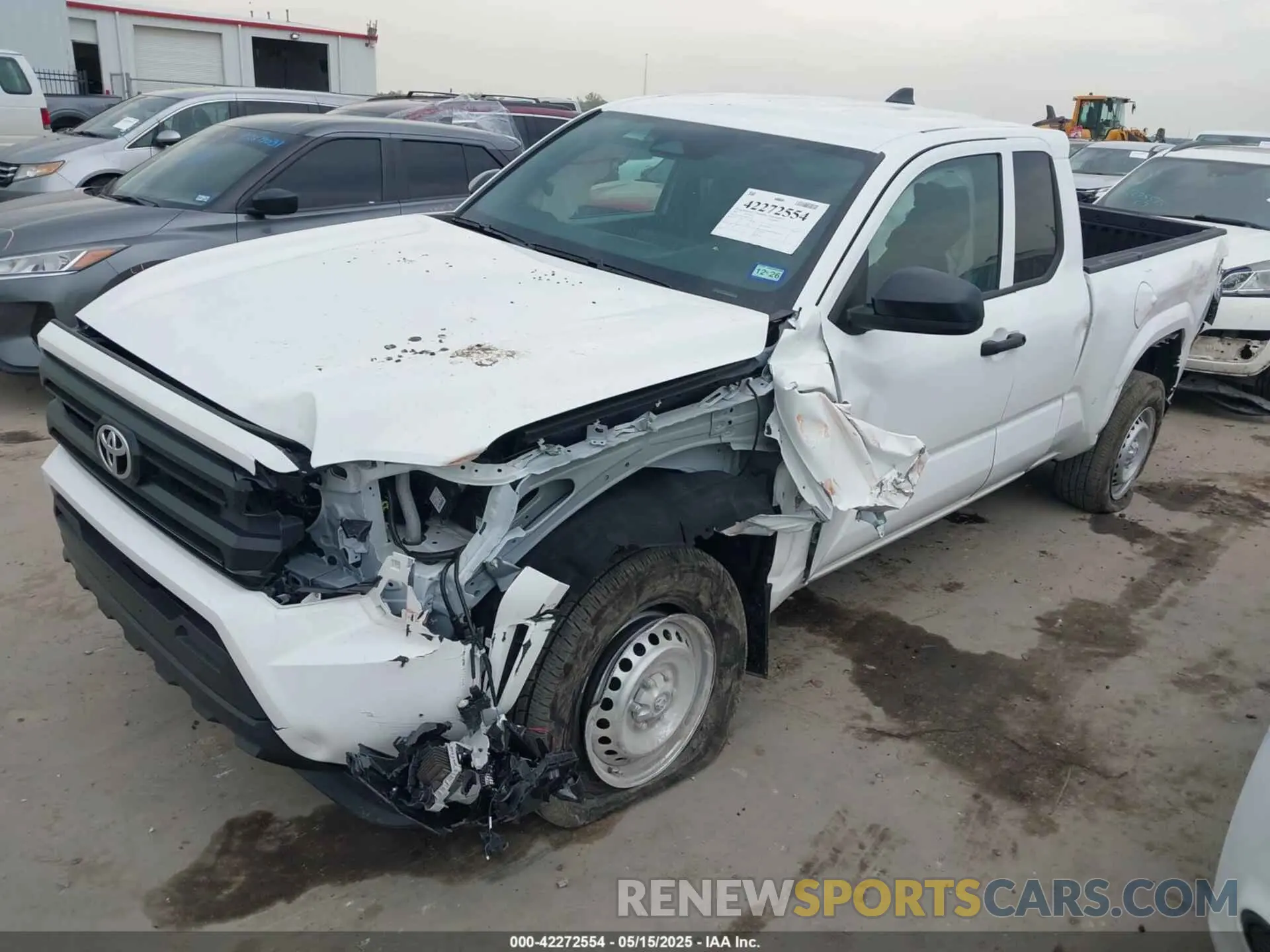 2 fotografías del automóvil dañado 3TYJDAHN2RT017587 TOYOTA TACOMA 2024