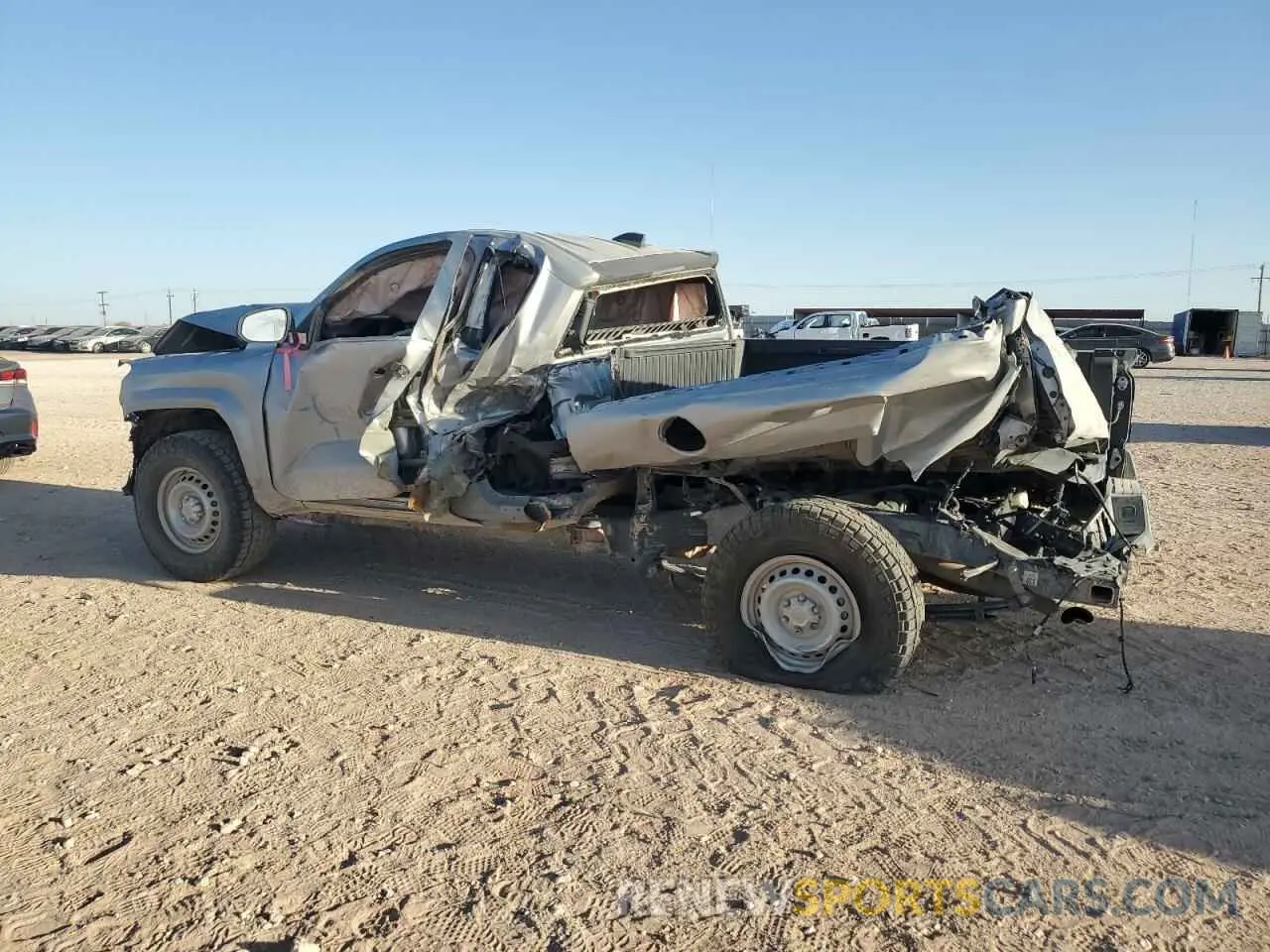 2 fotografías del automóvil dañado 3TYJDAHN5RT004414 TOYOTA TACOMA 2024