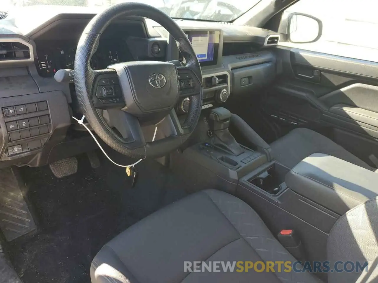 8 fotografías del automóvil dañado 3TYJDAHN6RT007421 TOYOTA TACOMA 2024