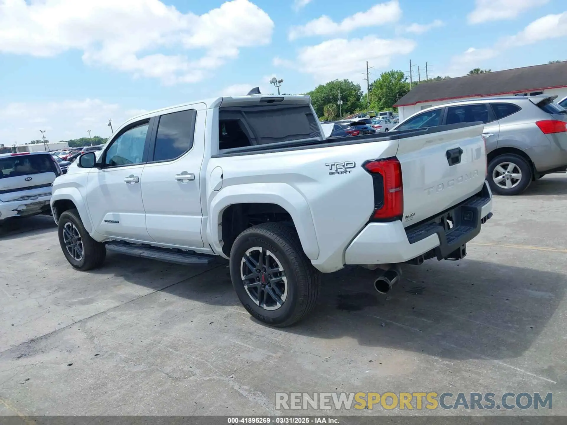 14 fotografías del automóvil dañado 3TYKB5FN0RT007502 TOYOTA TACOMA 2024