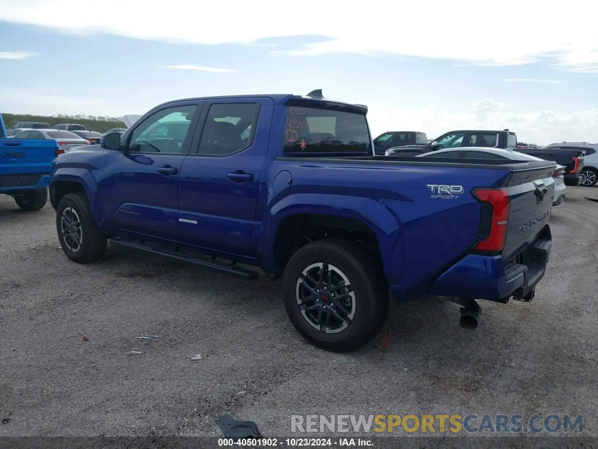 3 fotografías del automóvil dañado 3TYKB5FN0RT011128 TOYOTA TACOMA 2024