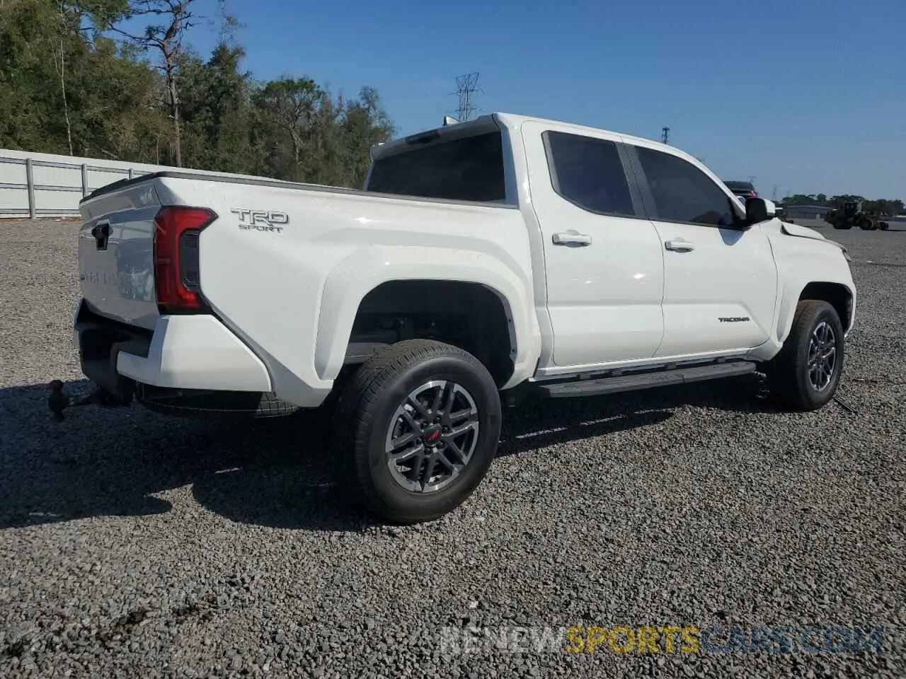 3 fotografías del automóvil dañado 3TYKB5FN1RT007265 TOYOTA TACOMA 2024
