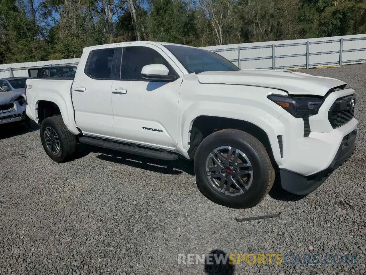 4 fotografías del automóvil dañado 3TYKB5FN1RT007265 TOYOTA TACOMA 2024