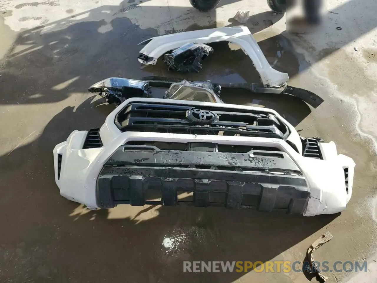 12 fotografías del automóvil dañado 3TYKB5FN2RT007713 TOYOTA TACOMA 2024