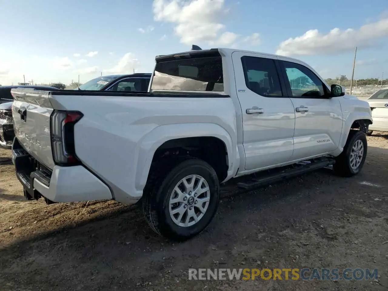 3 fotografías del automóvil dañado 3TYKB5FN2RT007713 TOYOTA TACOMA 2024