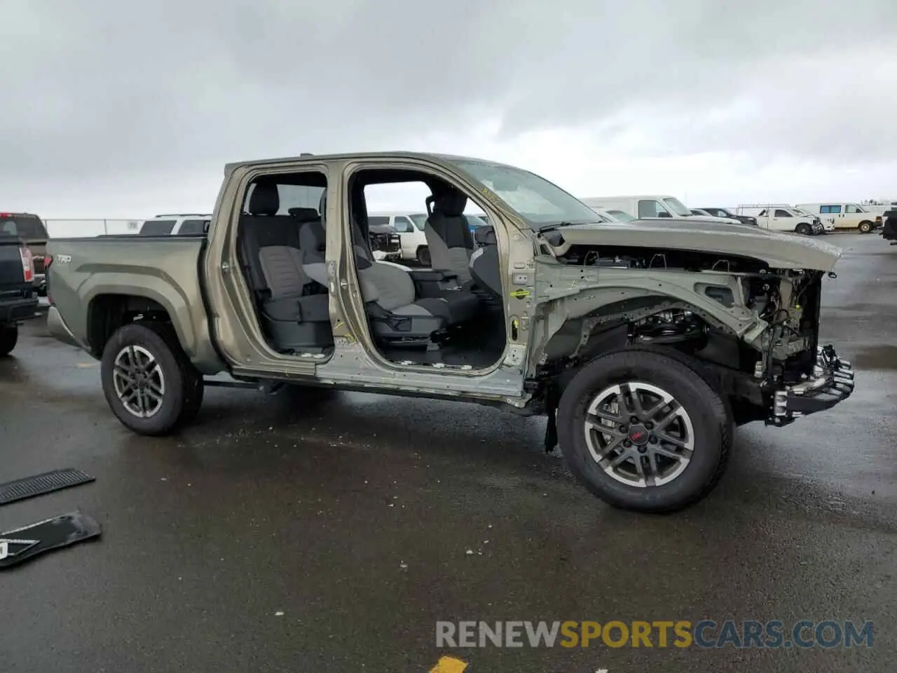 4 fotografías del automóvil dañado 3TYKB5FN5RT006006 TOYOTA TACOMA 2024