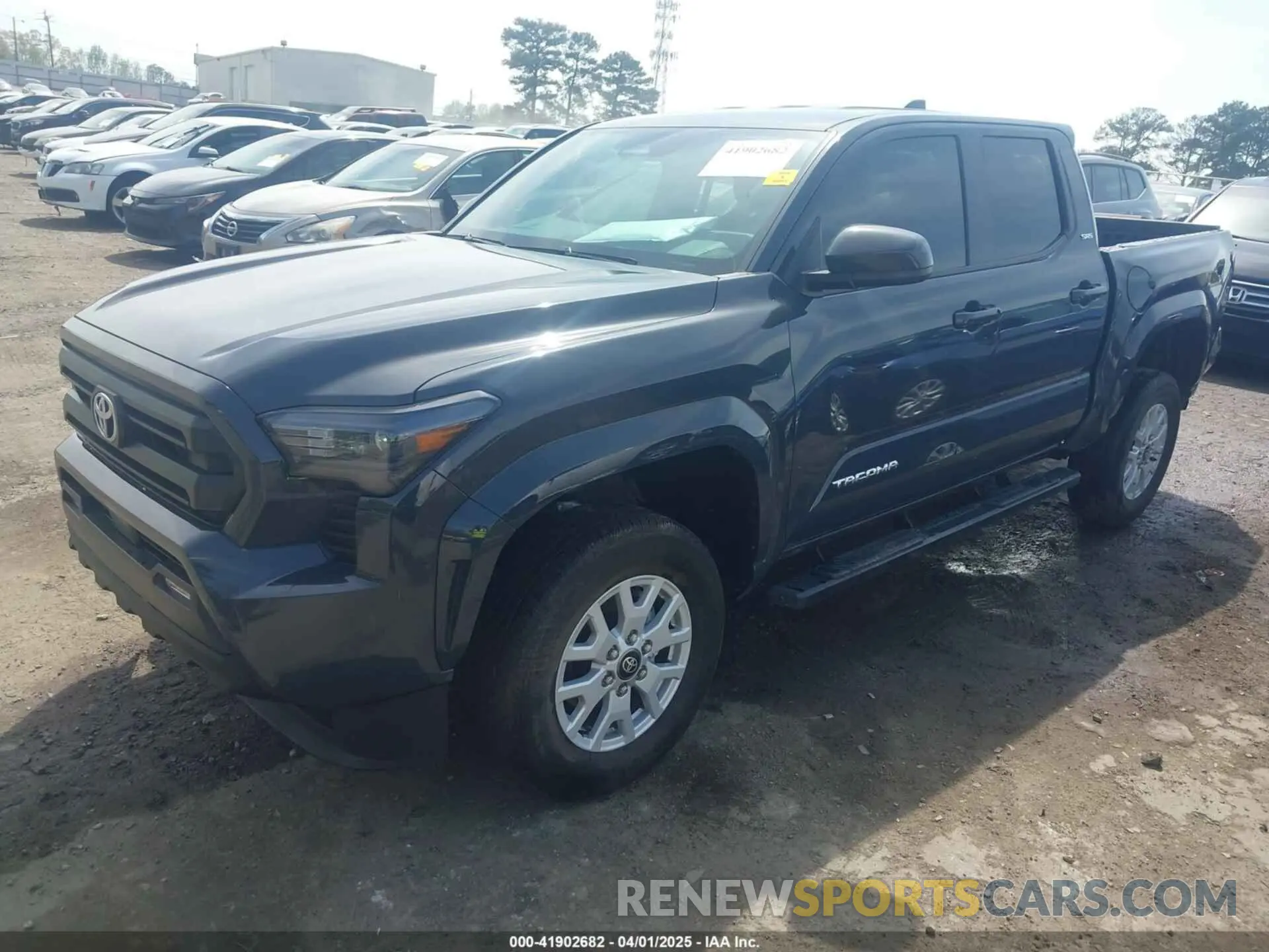 2 fotografías del automóvil dañado 3TYKB5FN6RT005267 TOYOTA TACOMA 2024
