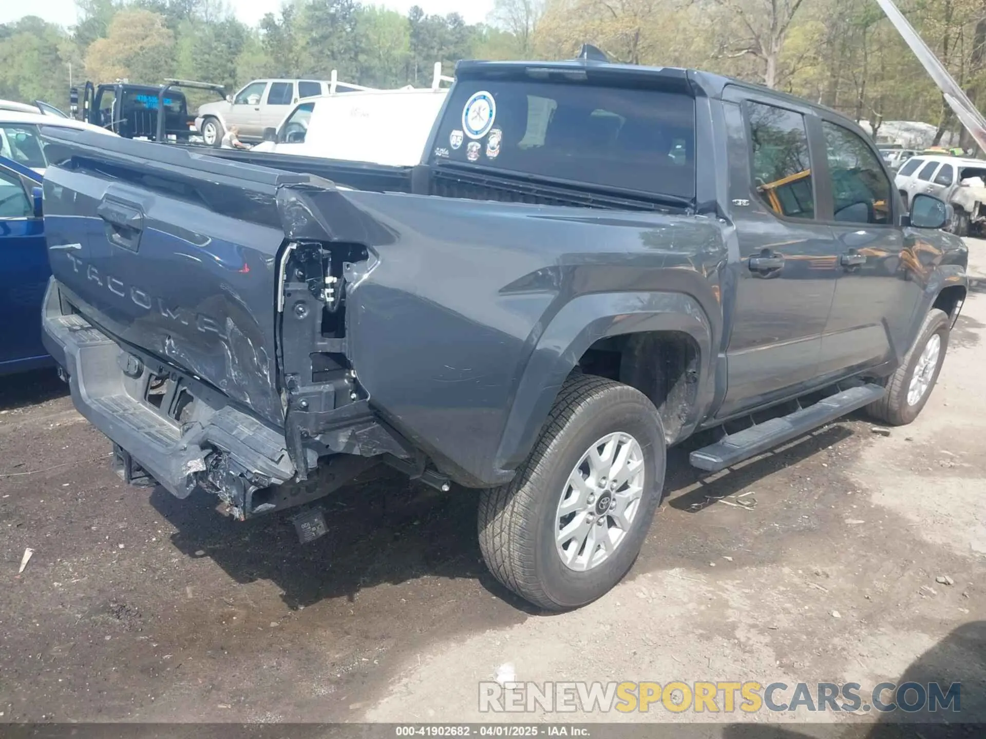 4 fotografías del automóvil dañado 3TYKB5FN6RT005267 TOYOTA TACOMA 2024