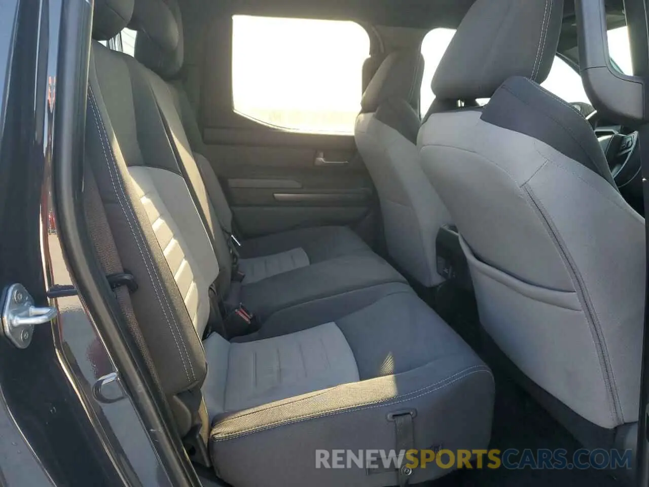 10 fotografías del automóvil dañado 3TYKB5FN9RT000614 TOYOTA TACOMA 2024