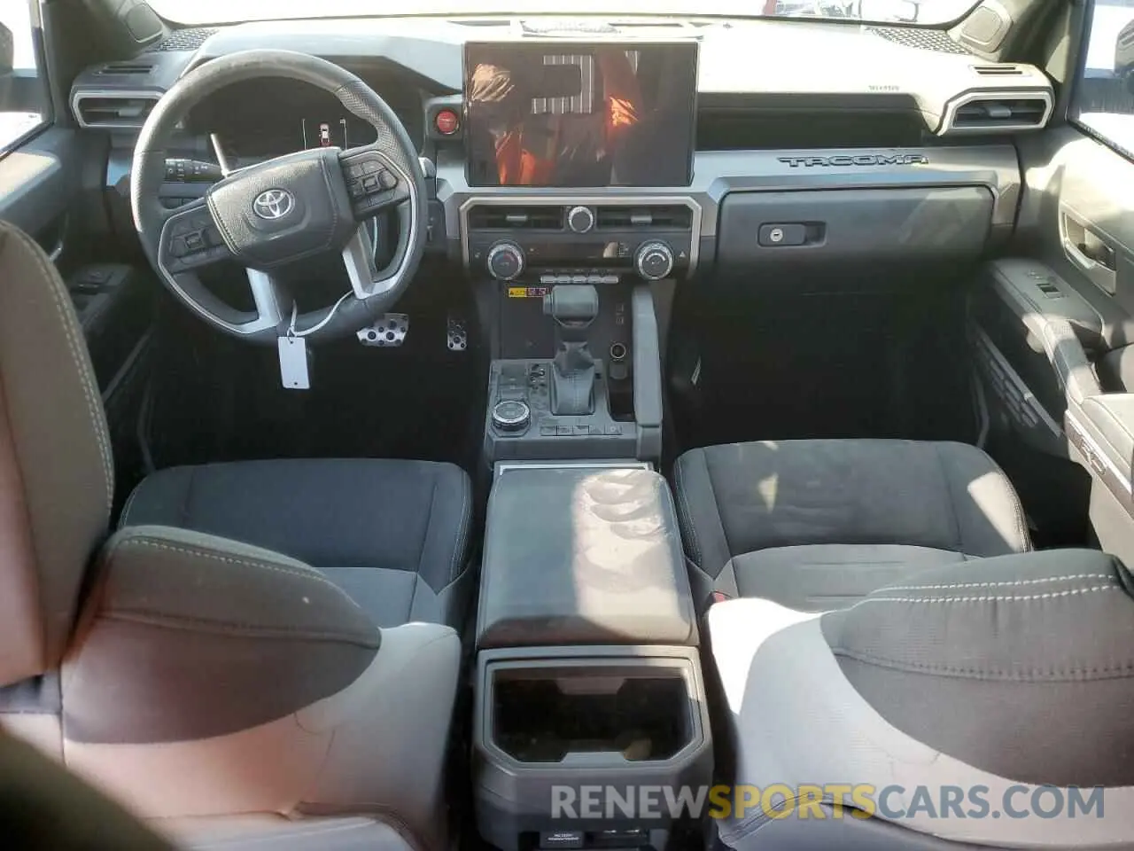 8 fotografías del automóvil dañado 3TYKB5FN9RT000614 TOYOTA TACOMA 2024