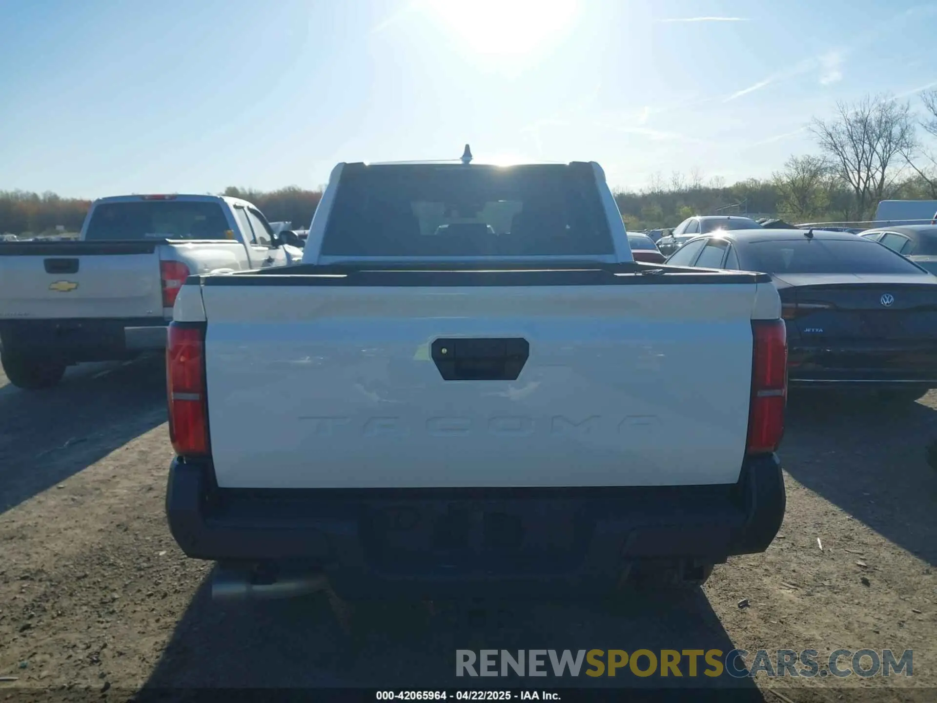 17 fotografías del automóvil dañado 3TYKD5HN2RT000445 TOYOTA TACOMA 2024