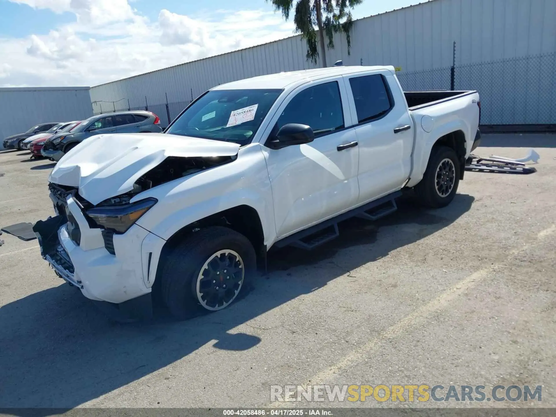 2 fotografías del automóvil dañado 3TYKD5HNXRT012102 TOYOTA TACOMA 2024