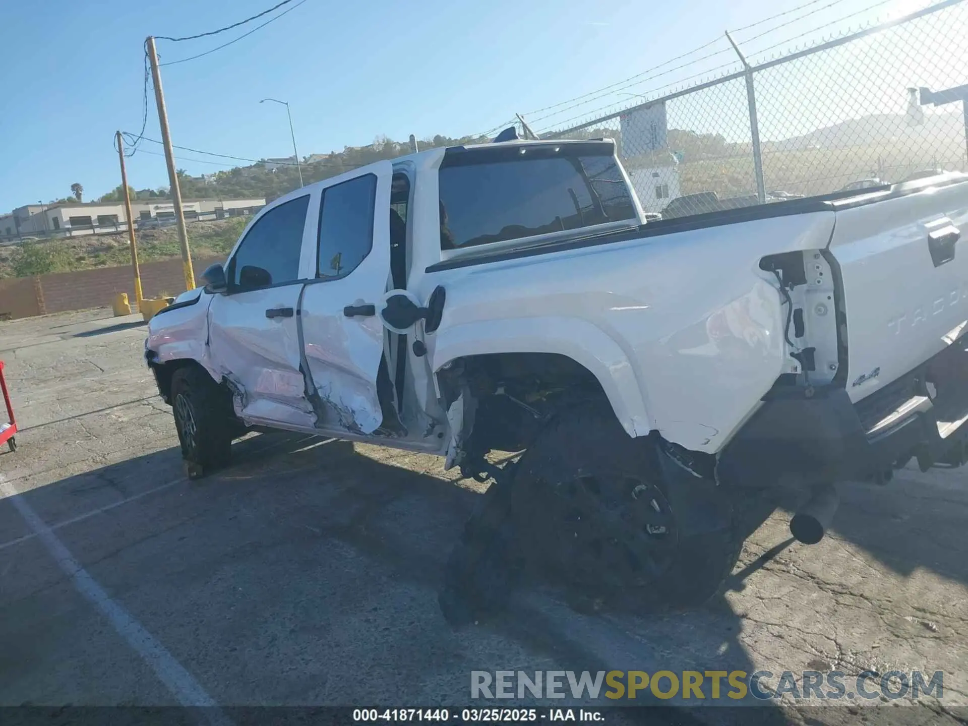 15 fotografías del automóvil dañado 3TYKE5JN8RT053092 TOYOTA TACOMA 2024