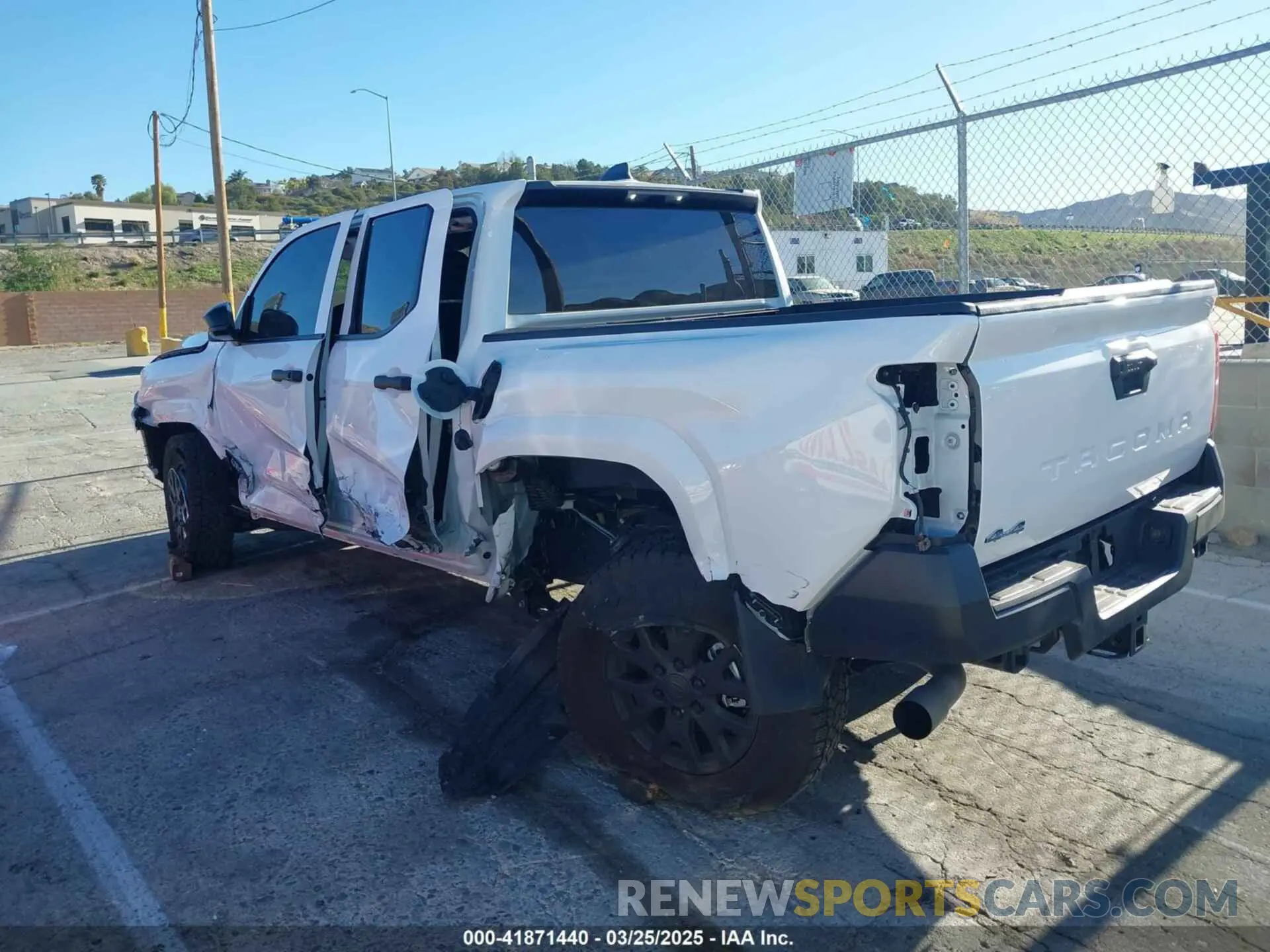 3 fotografías del automóvil dañado 3TYKE5JN8RT053092 TOYOTA TACOMA 2024