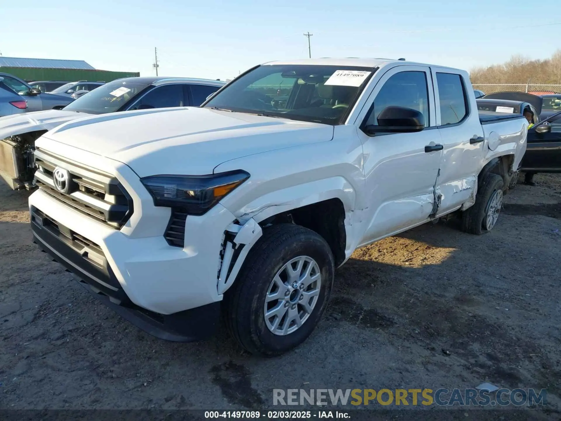 2 fotografías del automóvil dañado 3TYKE5JN9RT034258 TOYOTA TACOMA 2024