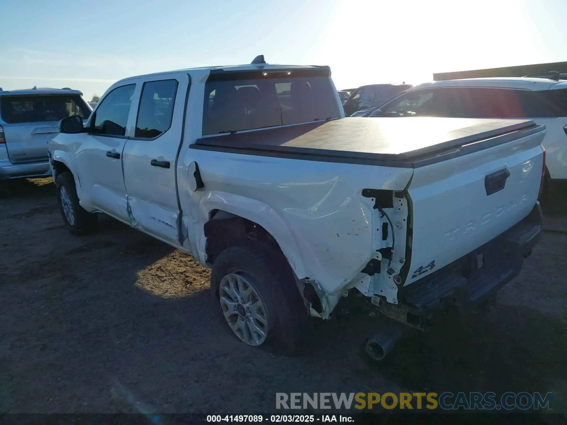 3 fotografías del automóvil dañado 3TYKE5JN9RT034258 TOYOTA TACOMA 2024