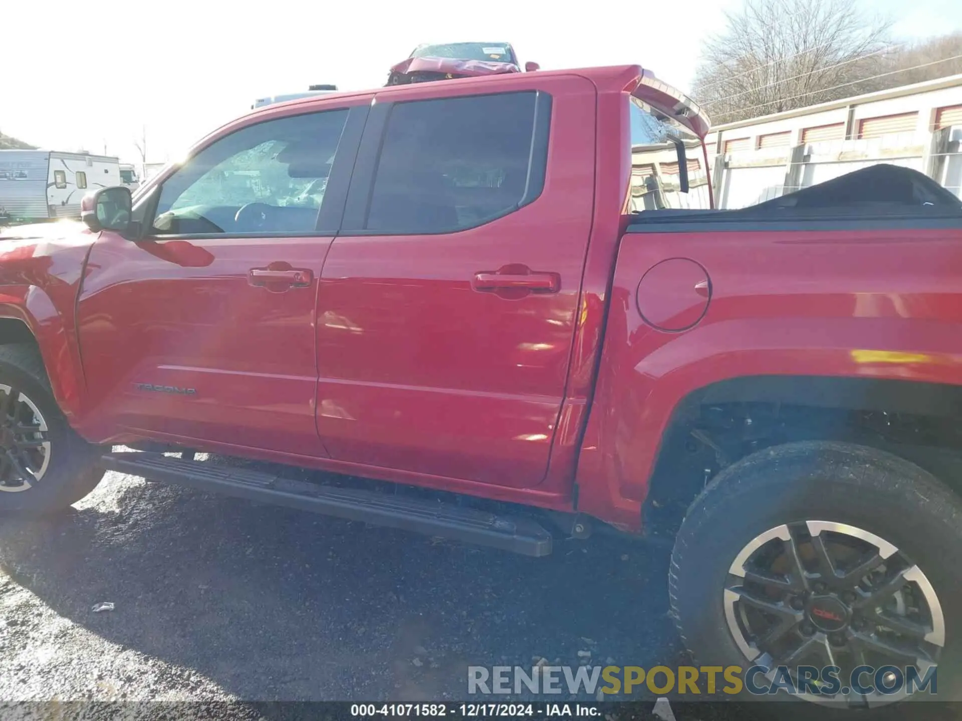 15 fotografías del automóvil dañado 3TYLB5JN1RT001686 TOYOTA TACOMA 2024