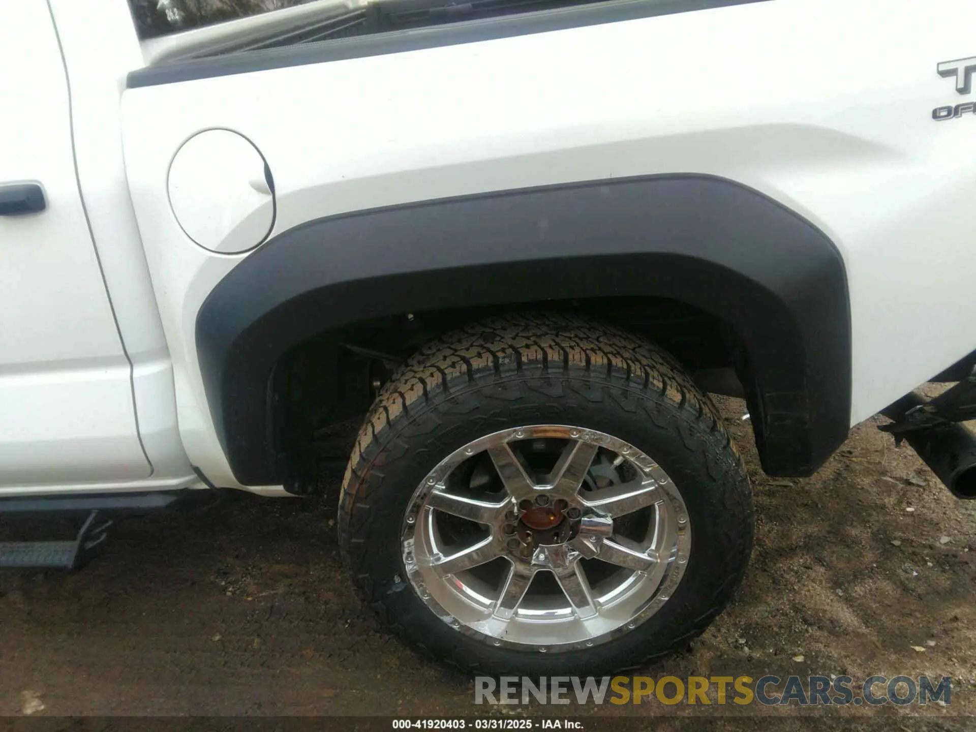 17 fotografías del automóvil dañado 3TYLB5JN1RT011960 TOYOTA TACOMA 2024