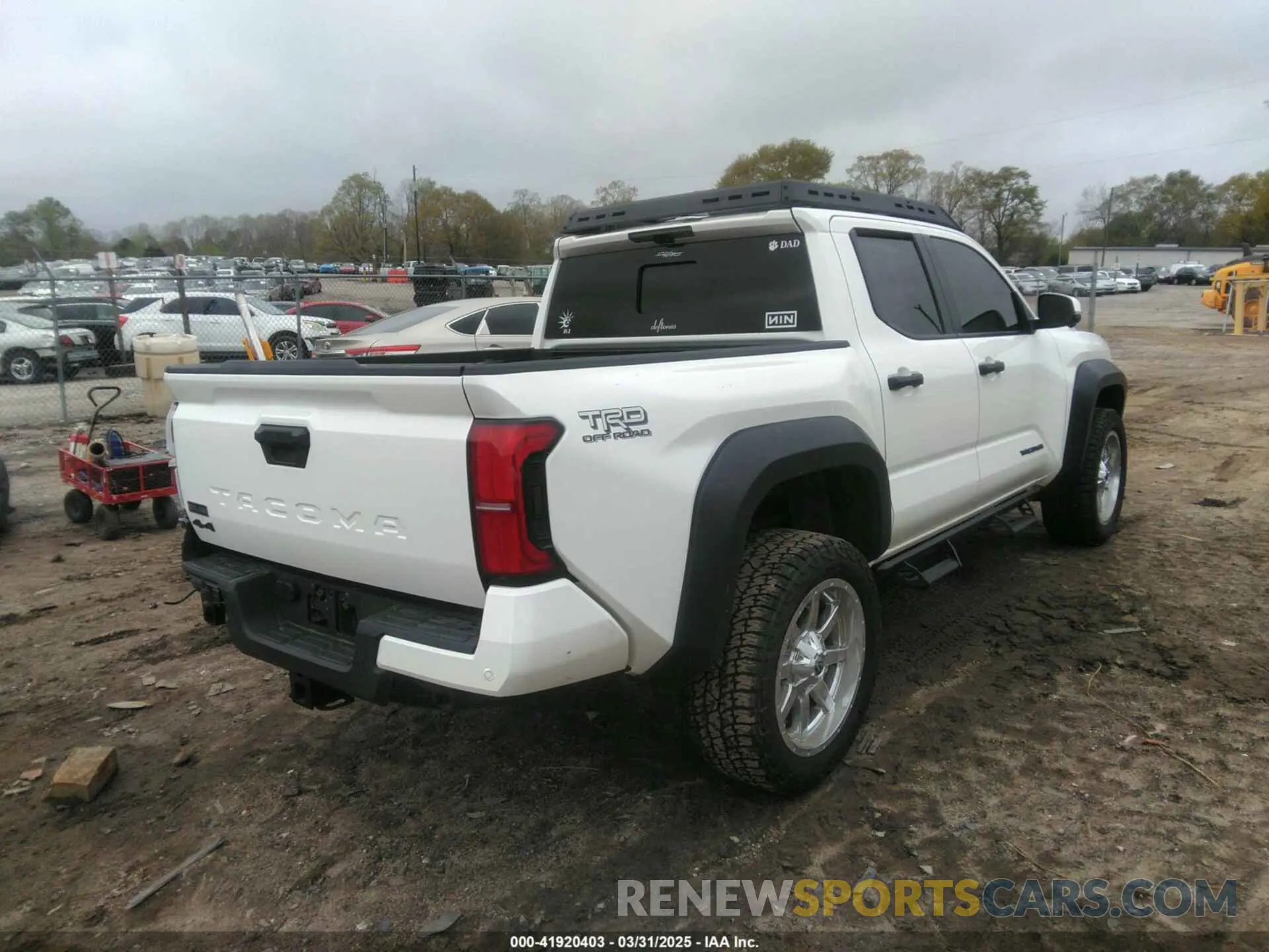 4 fotografías del automóvil dañado 3TYLB5JN1RT011960 TOYOTA TACOMA 2024