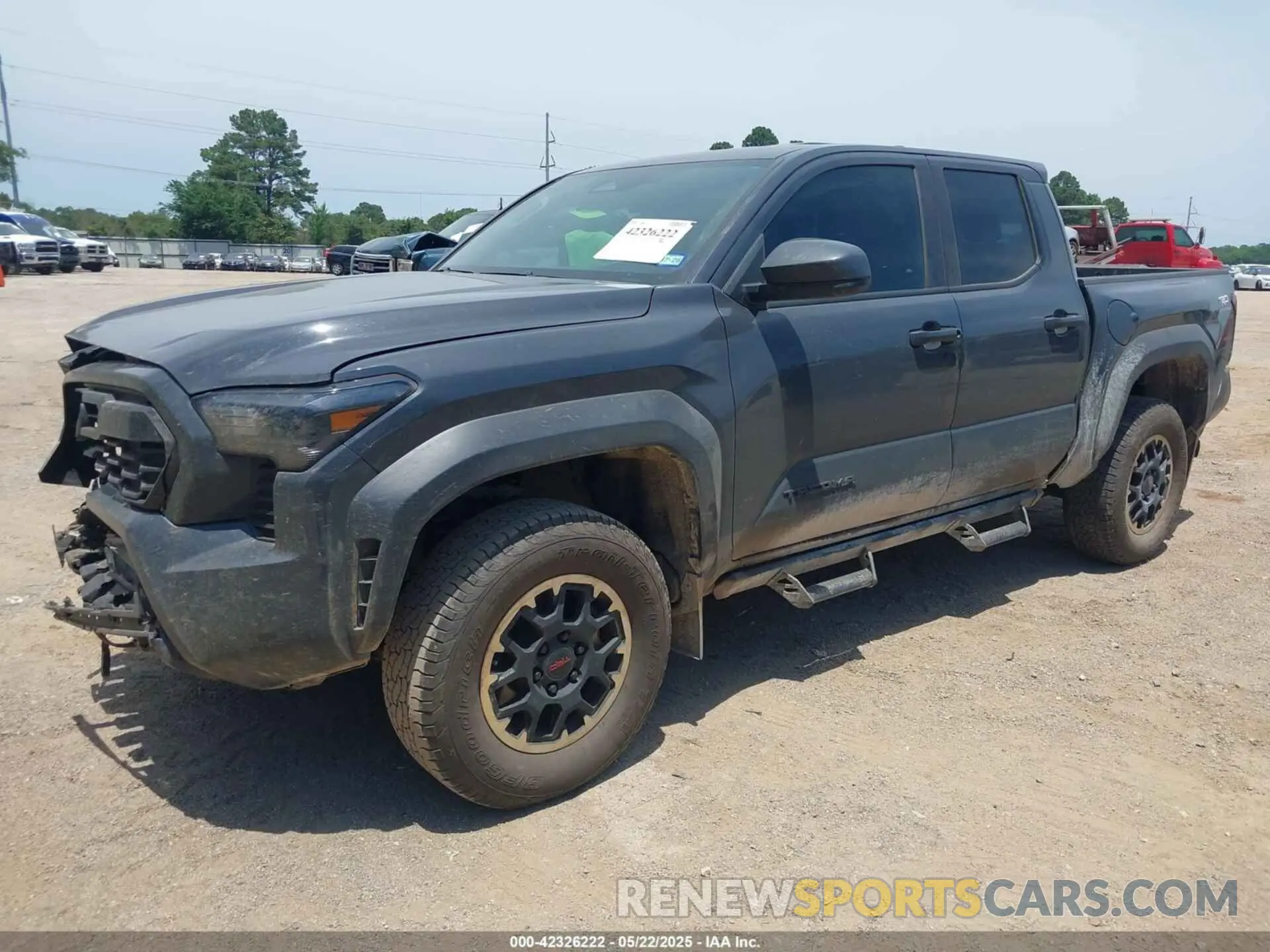 2 fotografías del automóvil dañado 3TYLB5JN4RT030843 TOYOTA TACOMA 2024